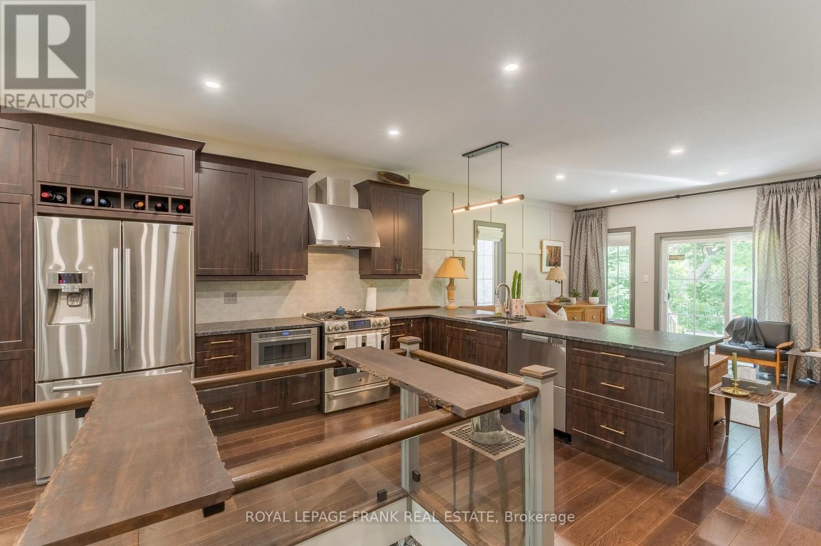 












17 WINGETT WAY

,
Selwyn,




Ontario
K0L2H0

