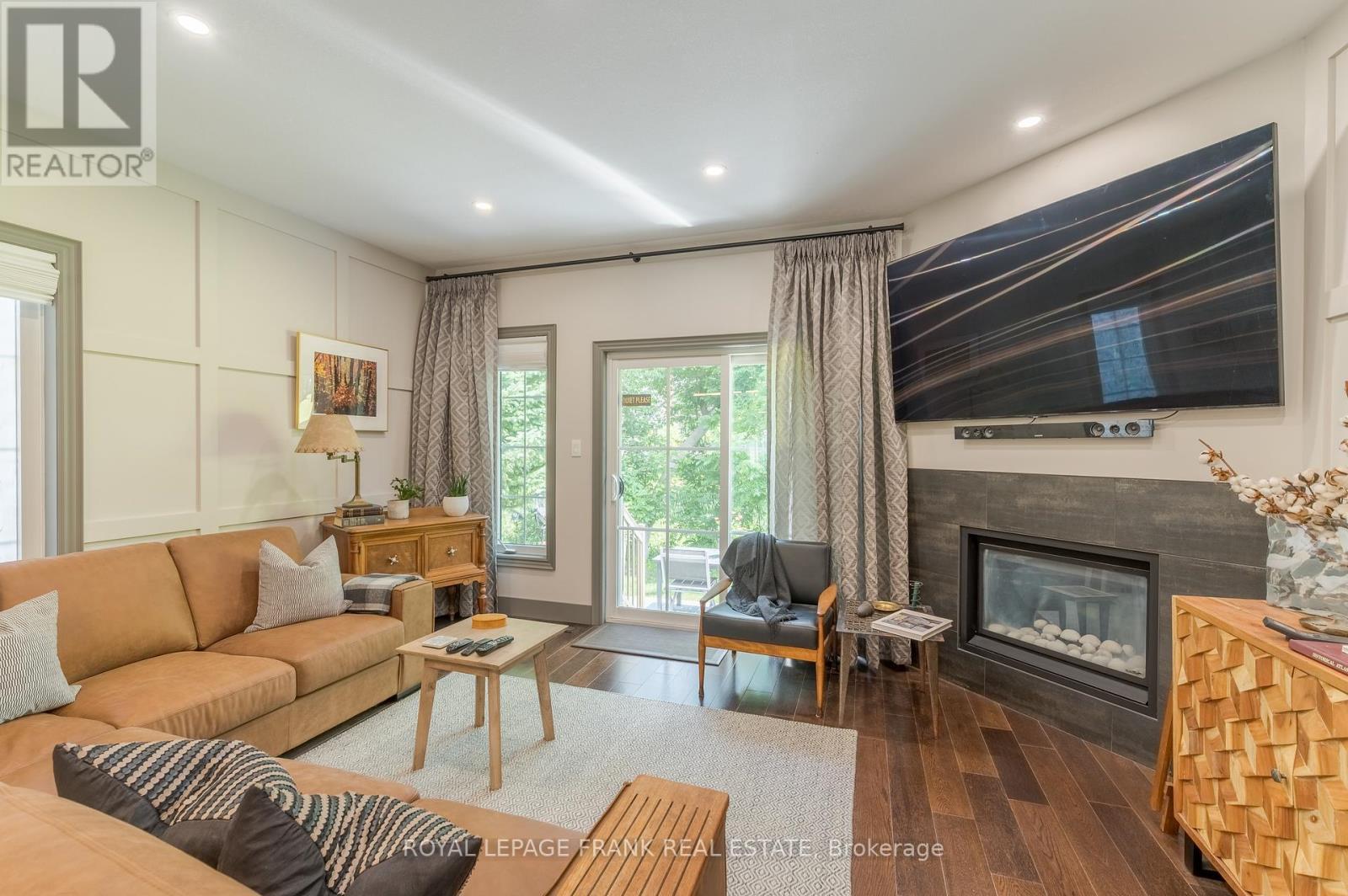












17 WINGETT WAY

,
Selwyn,




Ontario
K0L2H0

