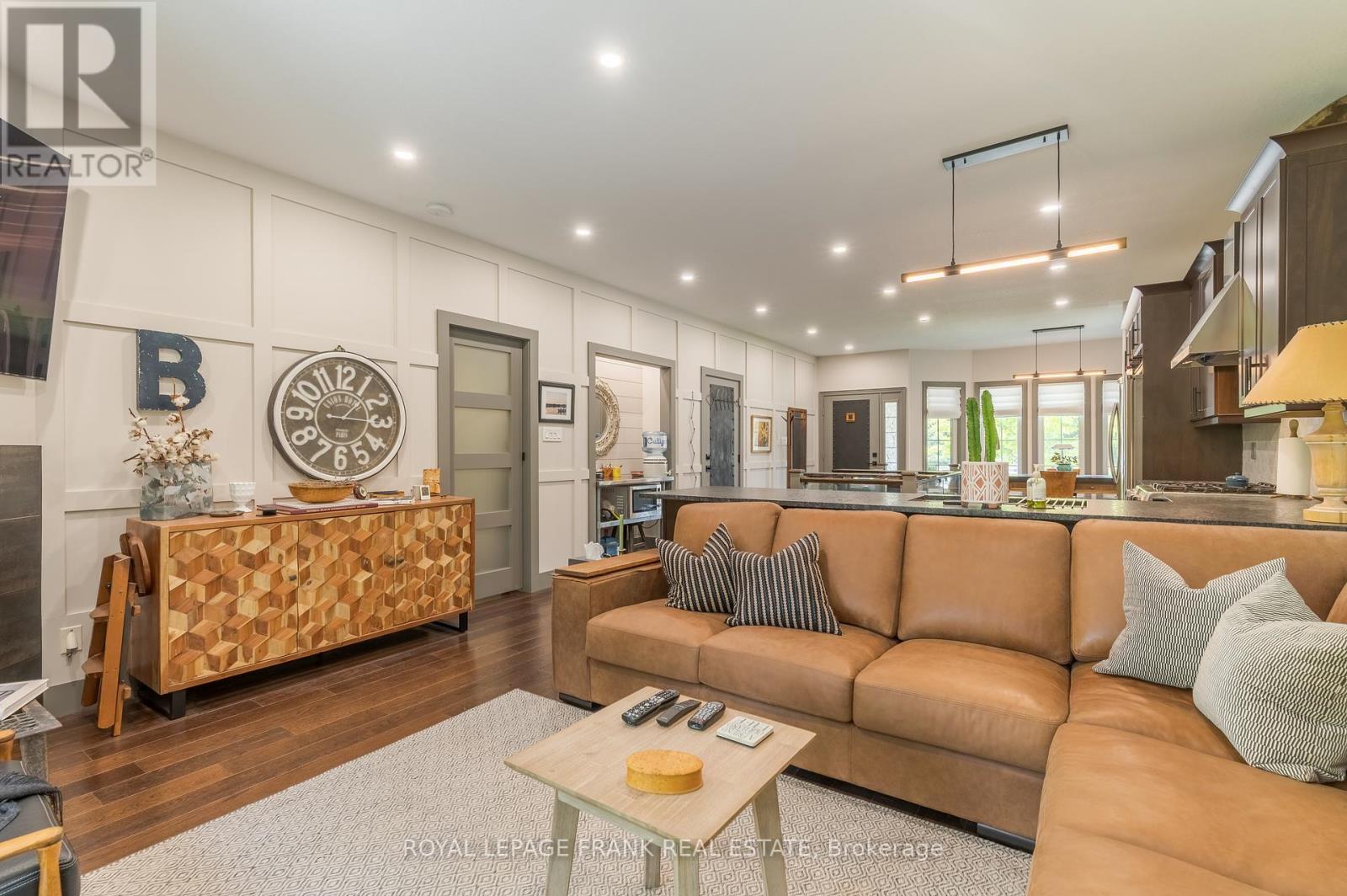 












17 WINGETT WAY

,
Selwyn,




Ontario
K0L2H0

