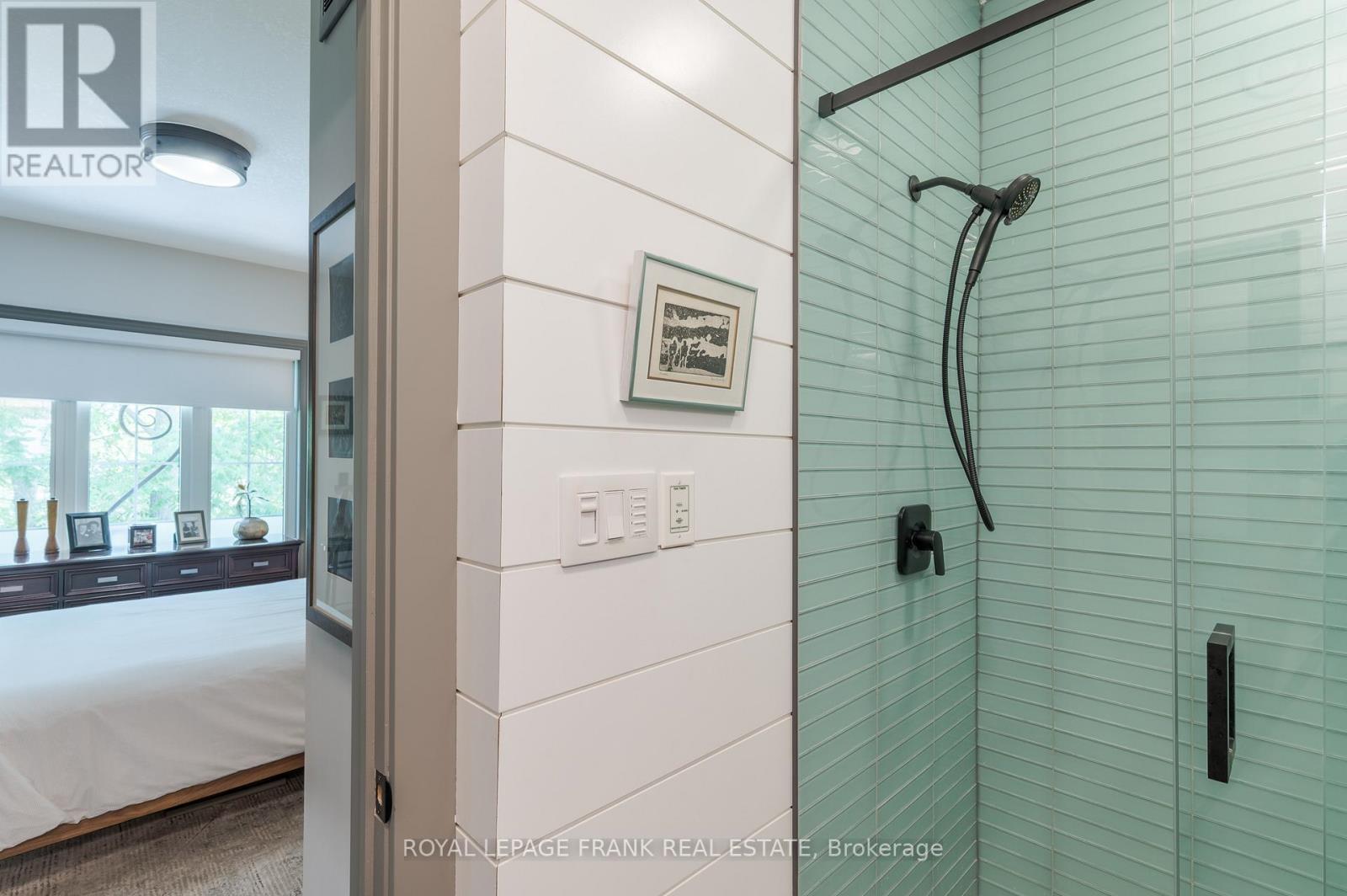 












17 WINGETT WAY

,
Selwyn,




Ontario
K0L2H0

