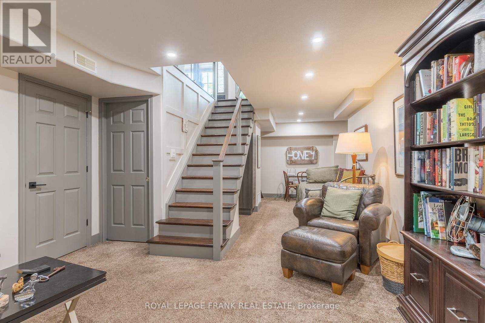 












17 WINGETT WAY

,
Selwyn,




Ontario
K0L2H0

