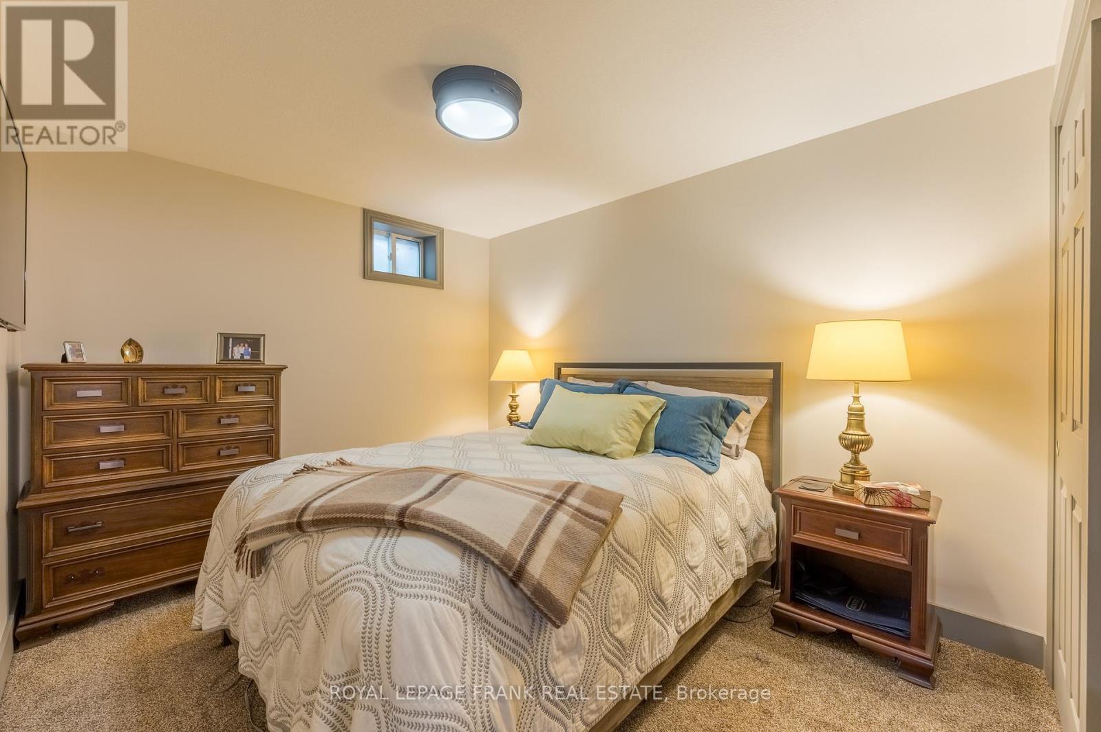 












17 WINGETT WAY

,
Selwyn,




Ontario
K0L2H0

