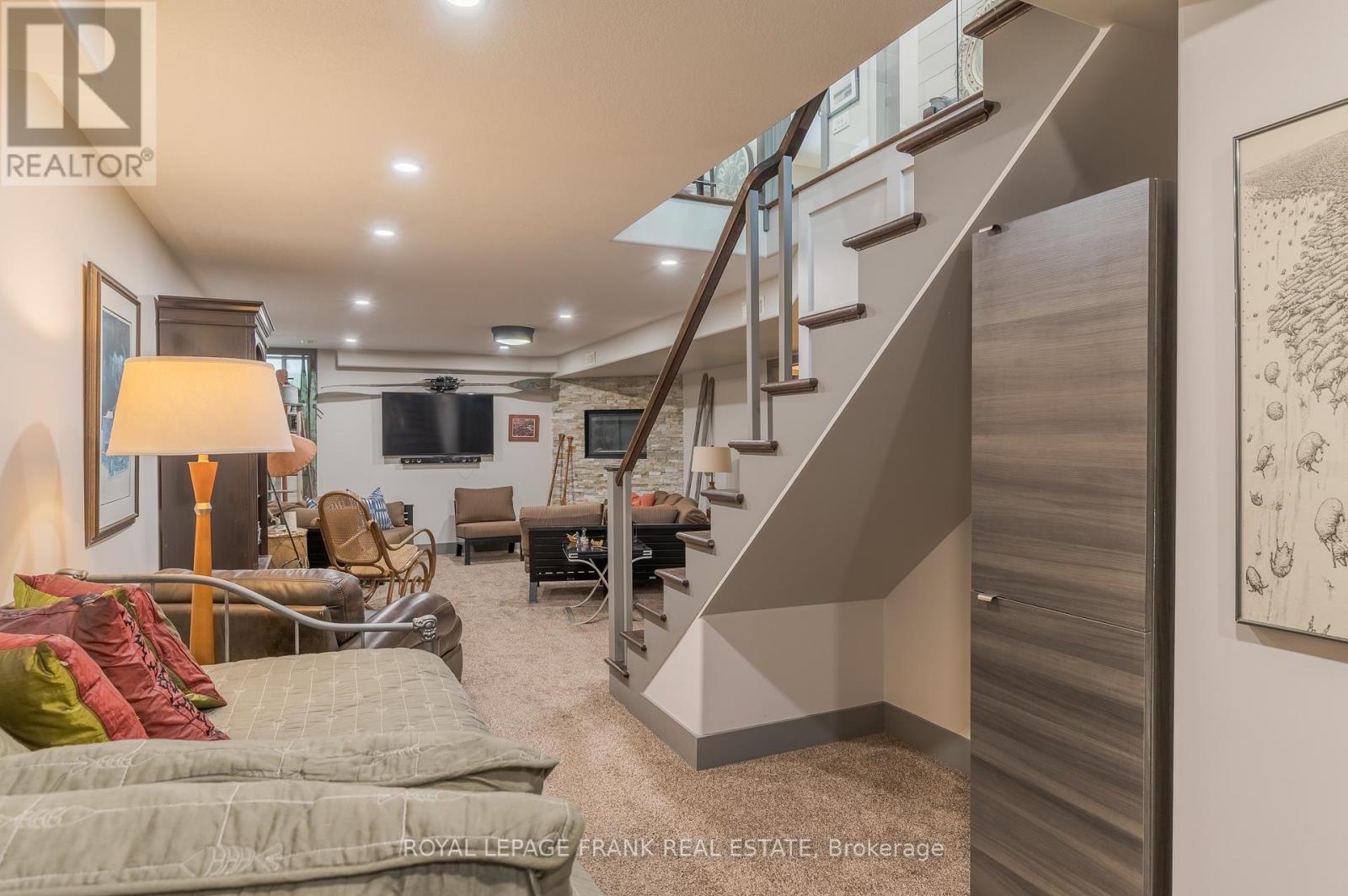












17 WINGETT WAY

,
Selwyn,




Ontario
K0L2H0

