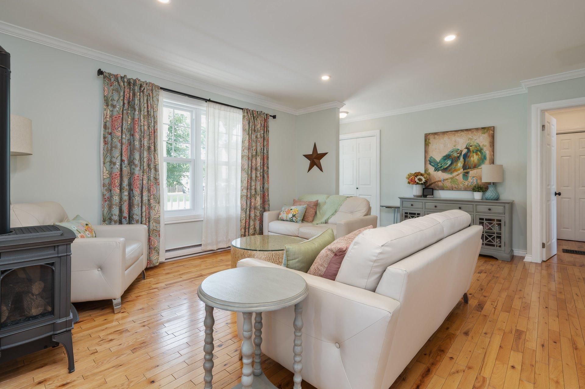 









1560


Rue des Marguerites

,
Saint-Lazare,




QC
J7T2R6

