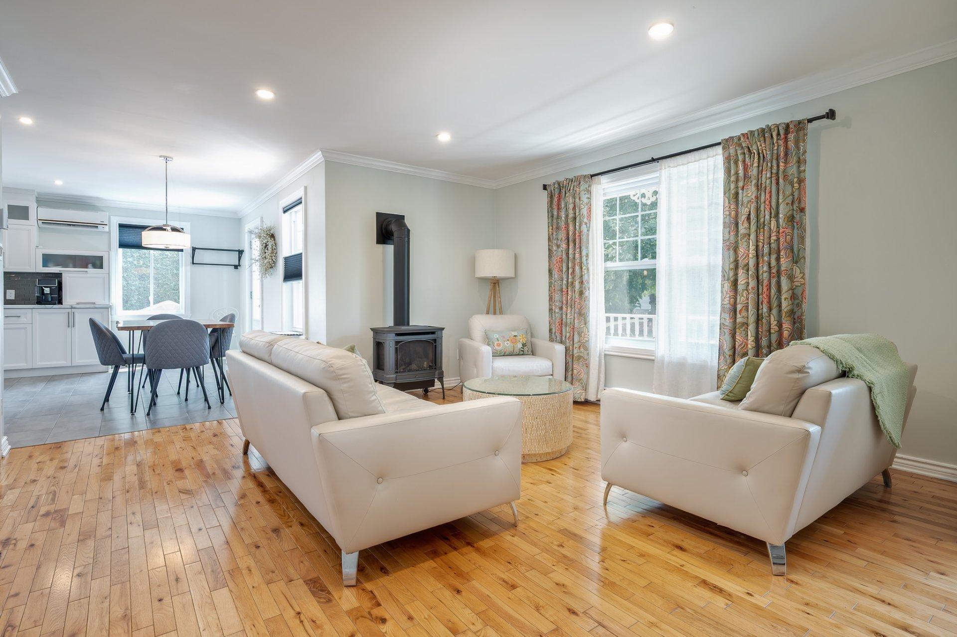 









1560


Rue des Marguerites

,
Saint-Lazare,




QC
J7T2R6

