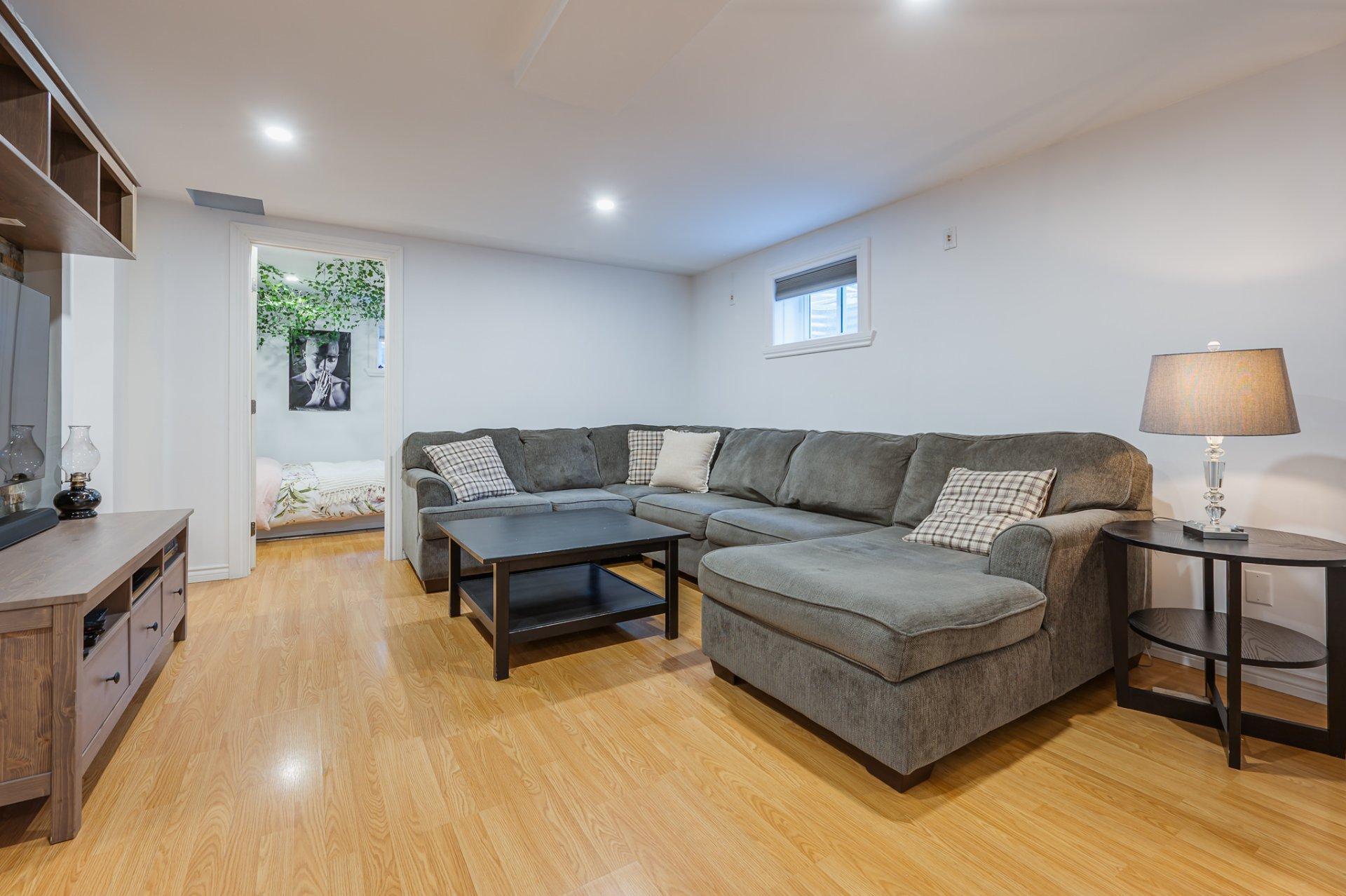 









1560


Rue des Marguerites

,
Saint-Lazare,




QC
J7T2R6


