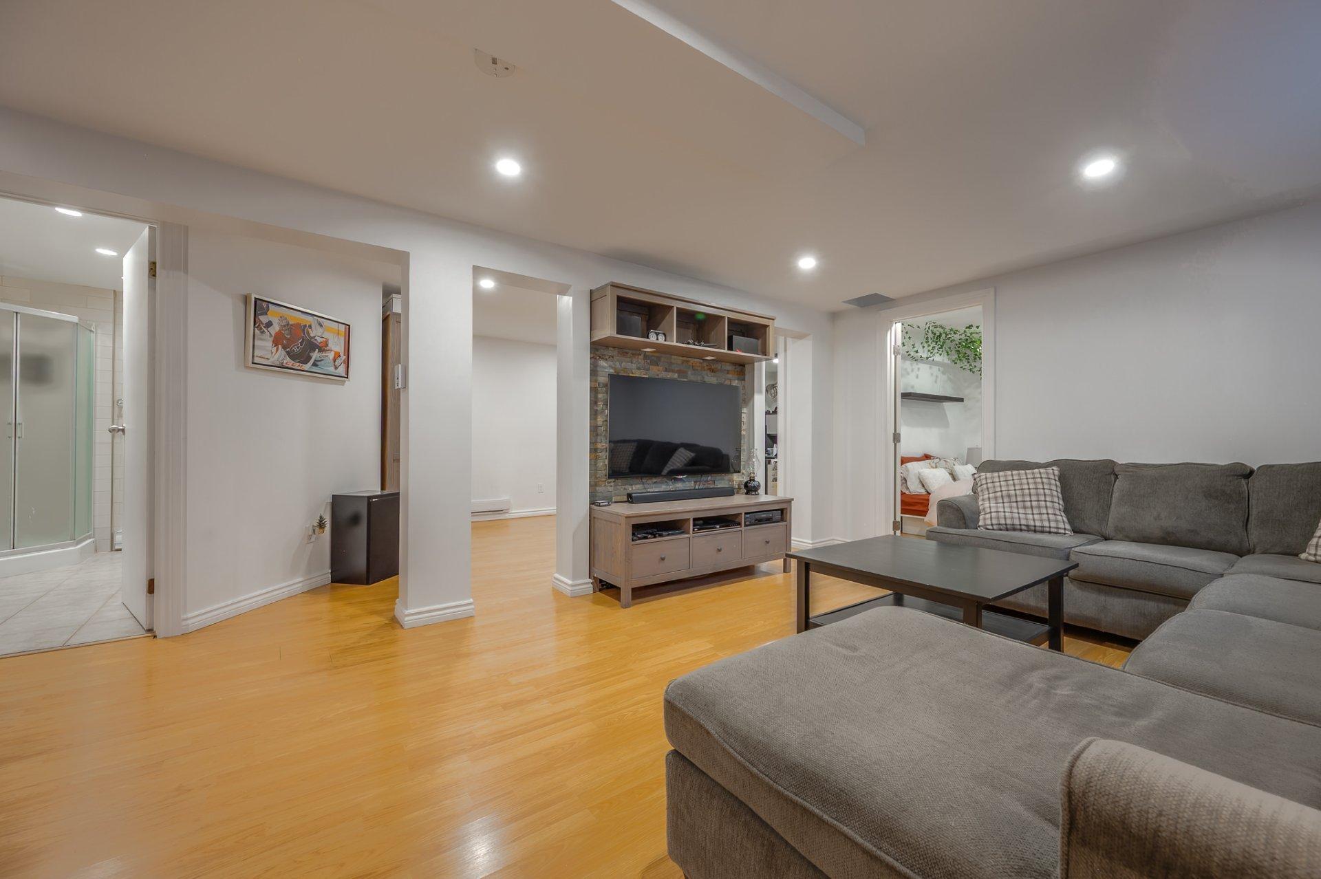 









1560


Rue des Marguerites

,
Saint-Lazare,




QC
J7T2R6


