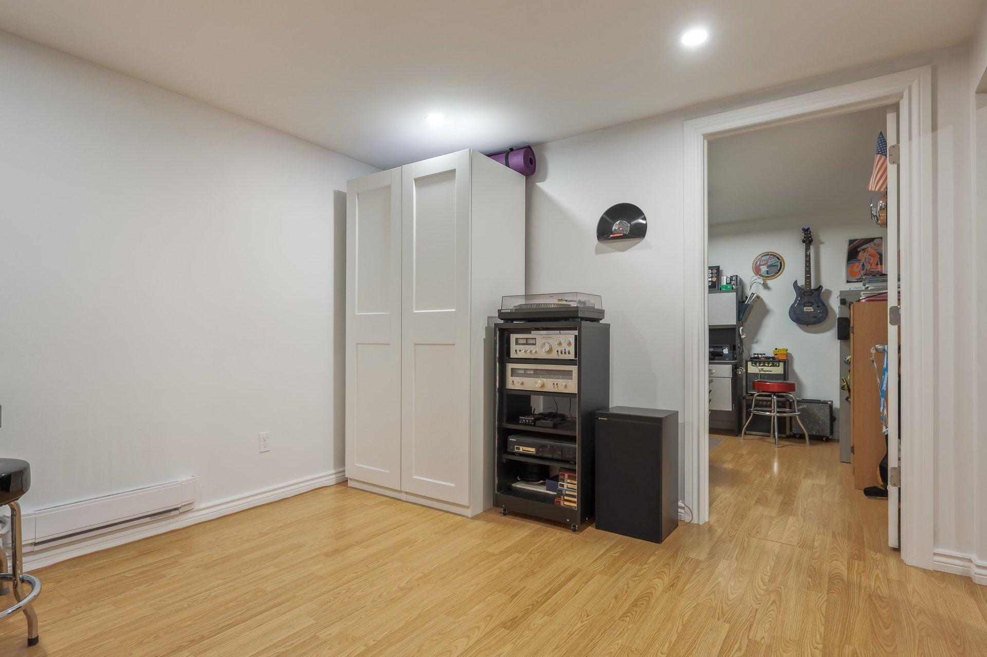 









1560


Rue des Marguerites

,
Saint-Lazare,




QC
J7T2R6


