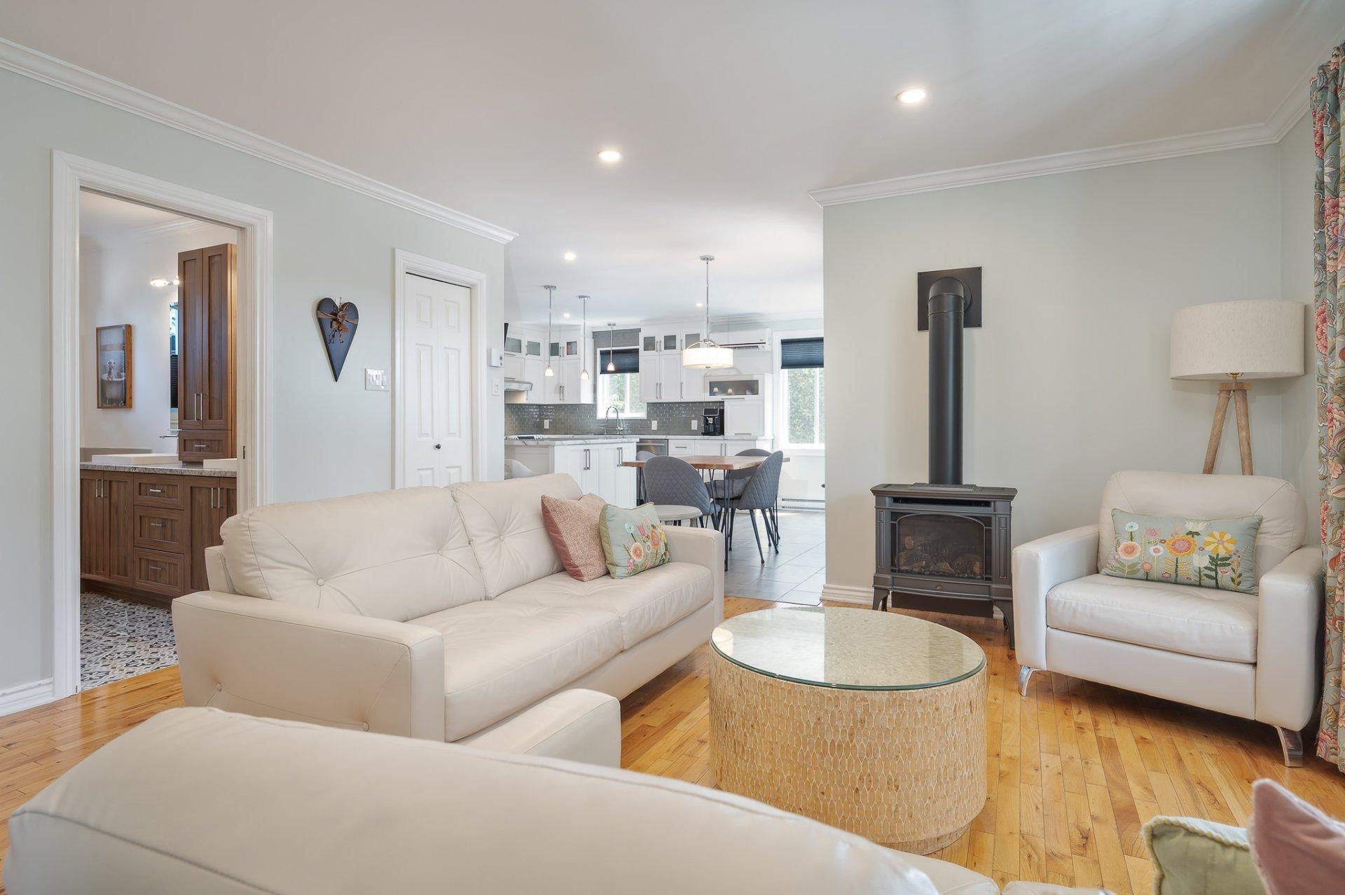 









1560


Rue des Marguerites

,
Saint-Lazare,




QC
J7T2R6

