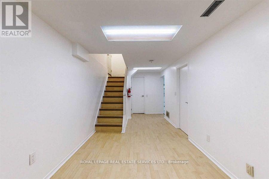 












BSMT - 36 BRADSTONE SQUARE

,
Toronto,




Ontario
M1B1W2

