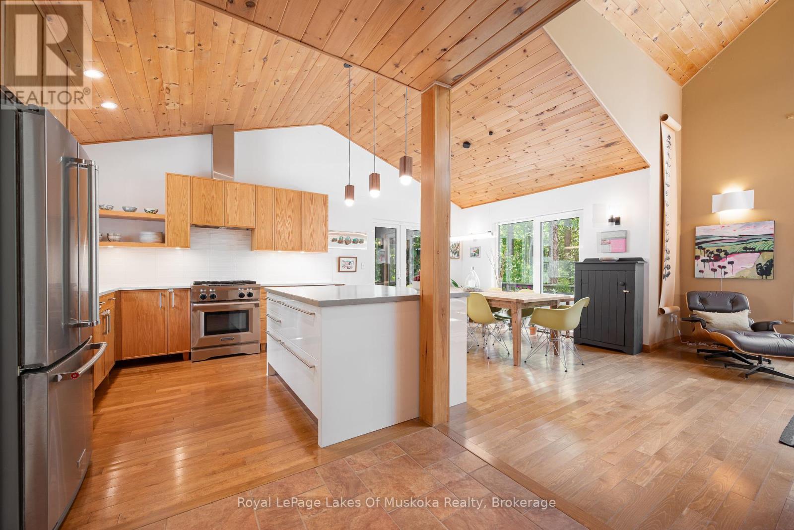 












30 FOREST ROAD

,
Kawartha Lakes (Fenelon),




Ontario
K0M1M0

