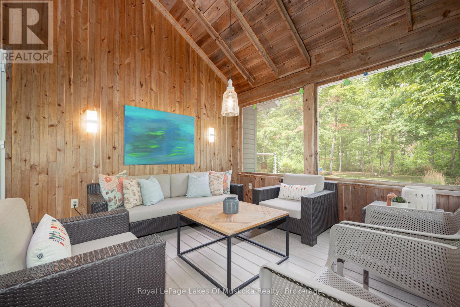 












30 FOREST ROAD

,
Kawartha Lakes (Fenelon),




Ontario
K0M1M0

