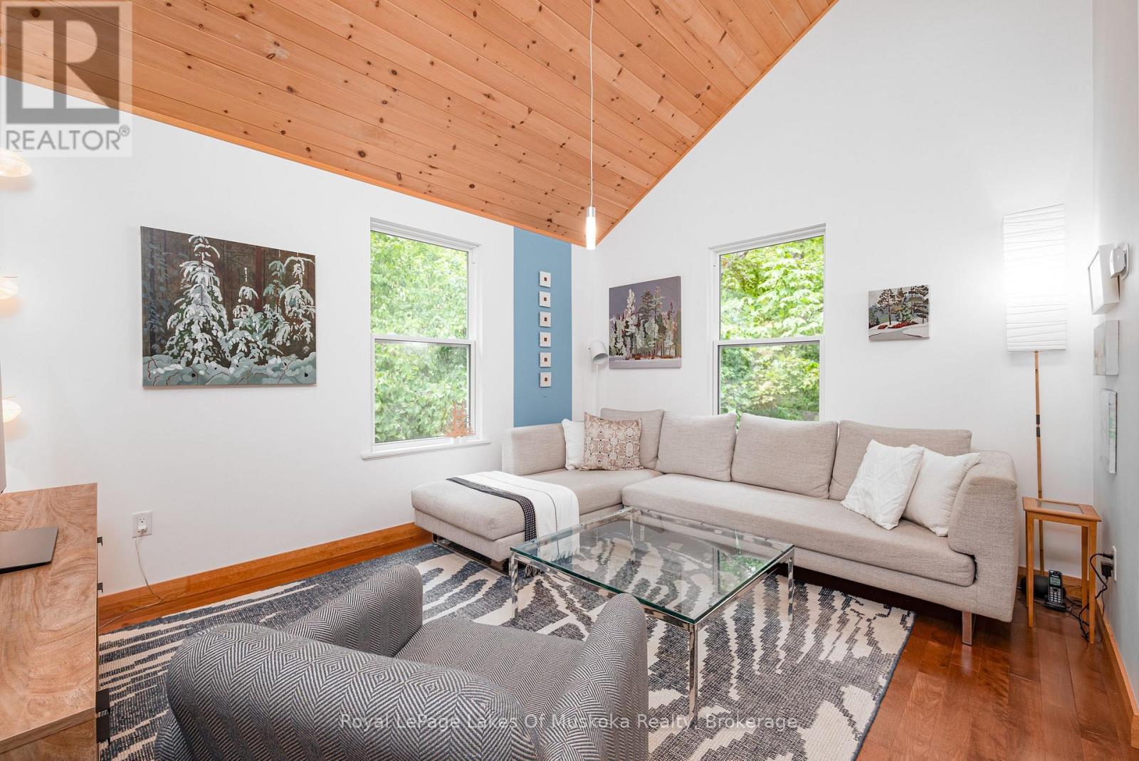 












30 FOREST ROAD

,
Kawartha Lakes (Fenelon),




Ontario
K0M1M0

