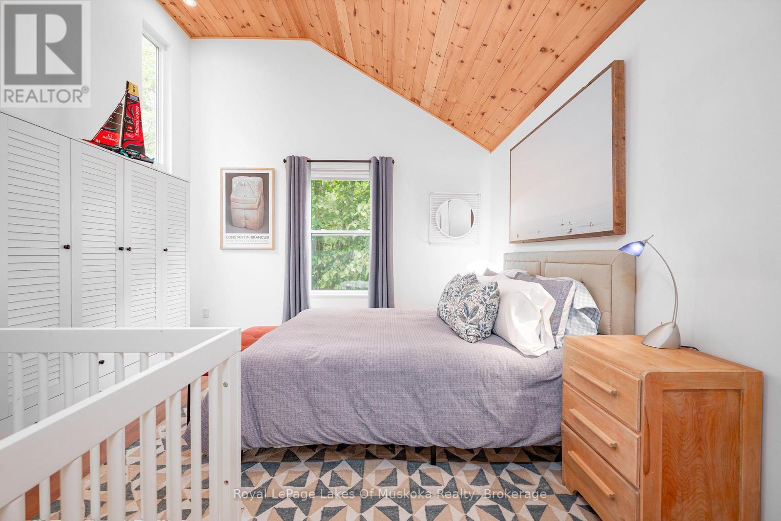 












30 FOREST ROAD

,
Kawartha Lakes (Fenelon),




Ontario
K0M1M0

