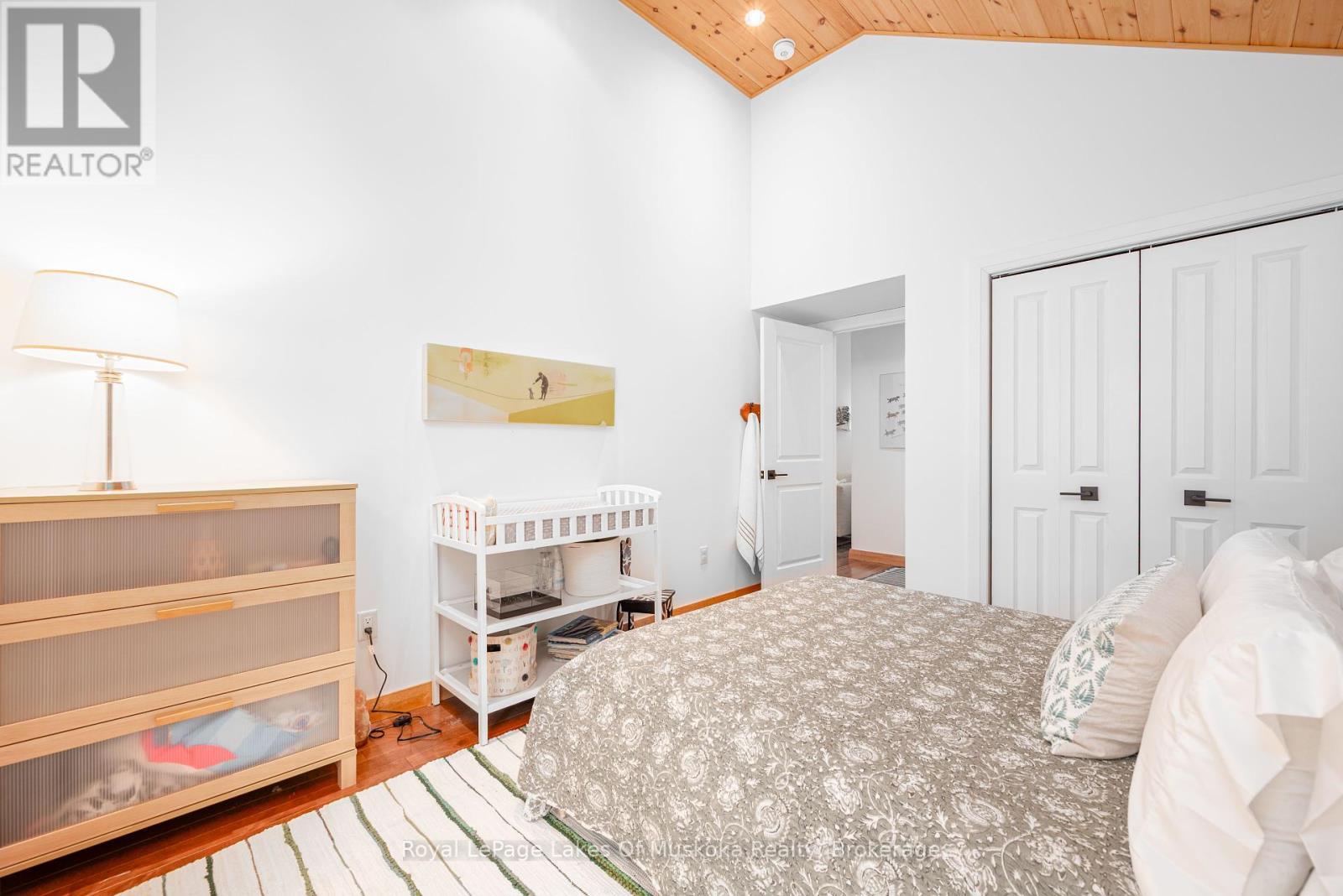 












30 FOREST ROAD

,
Kawartha Lakes (Fenelon),




Ontario
K0M1M0

