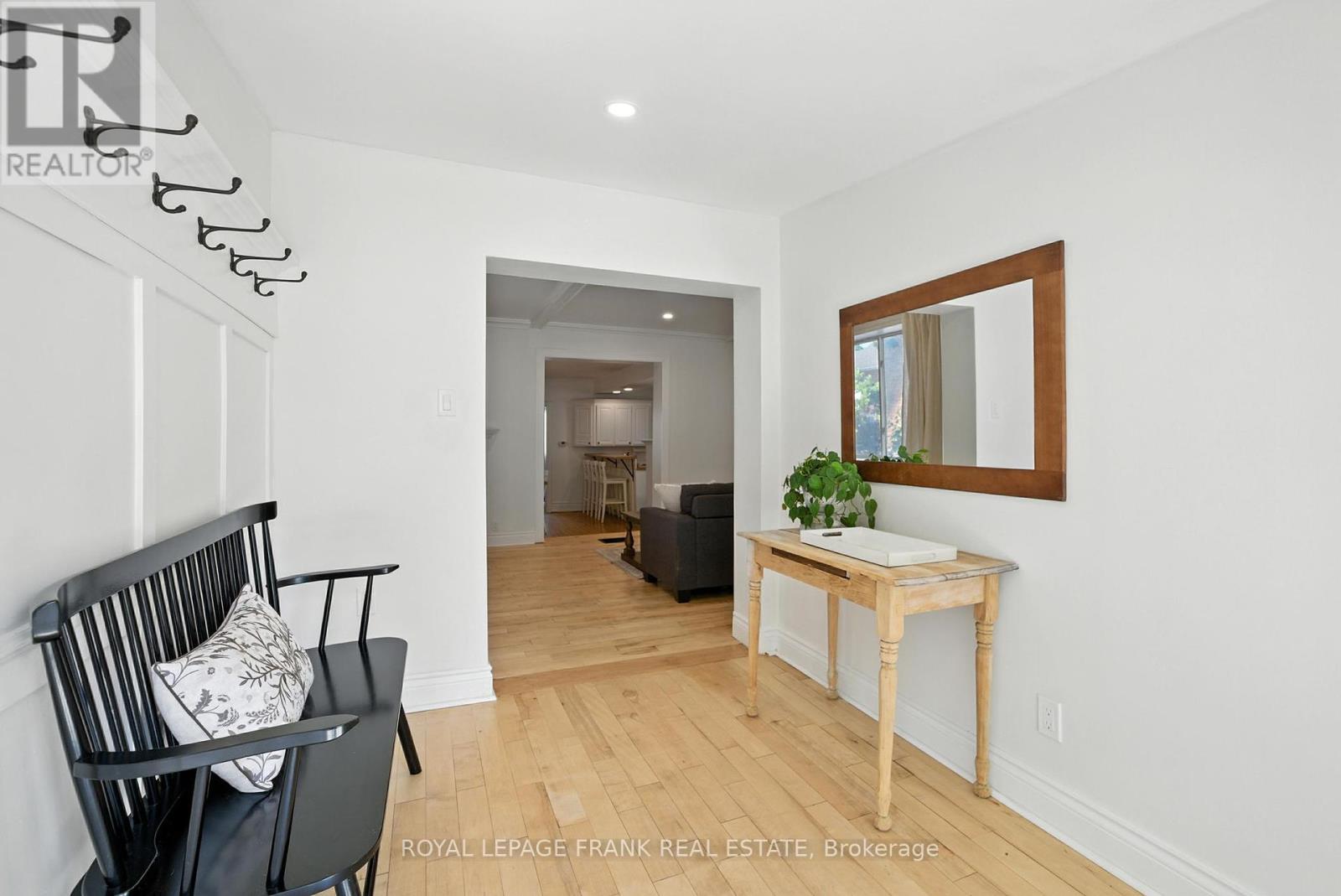 












41 SUSSEX STREET N

,
Kawartha Lakes (Lindsay),




Ontario
K9V4H6

