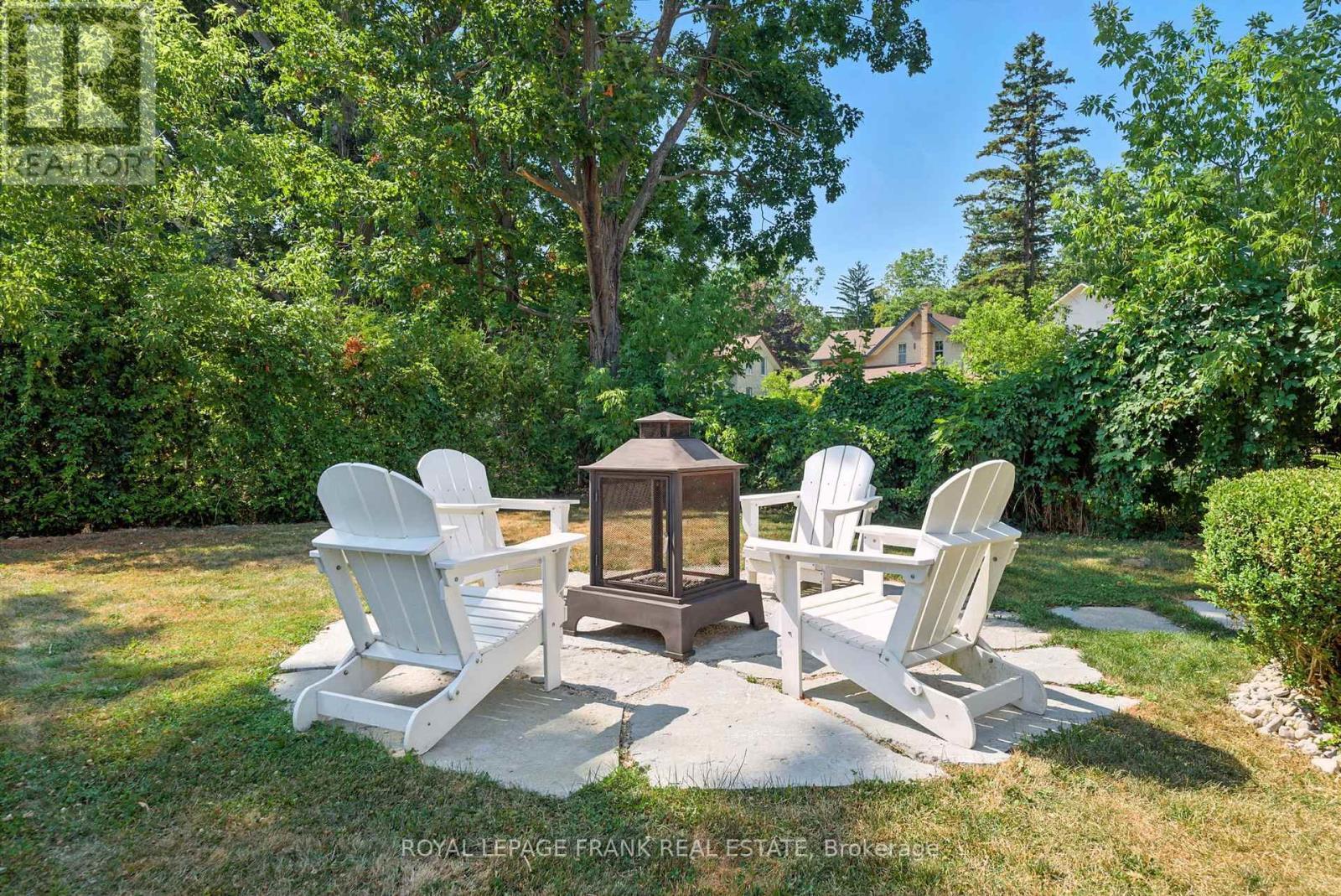 












41 SUSSEX STREET N

,
Kawartha Lakes (Lindsay),




Ontario
K9V4H6


