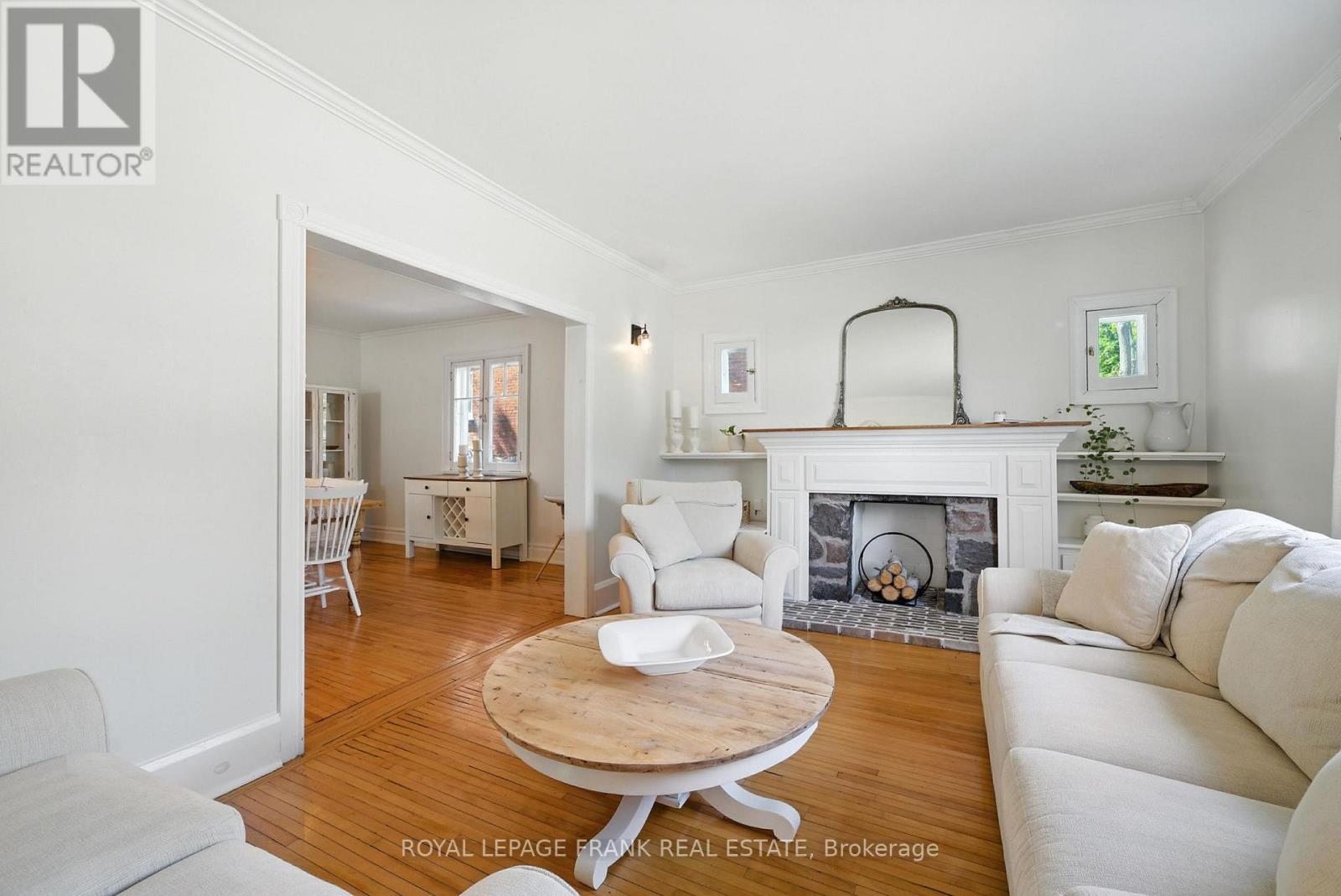 












41 SUSSEX STREET N

,
Kawartha Lakes (Lindsay),




Ontario
K9V4H6

