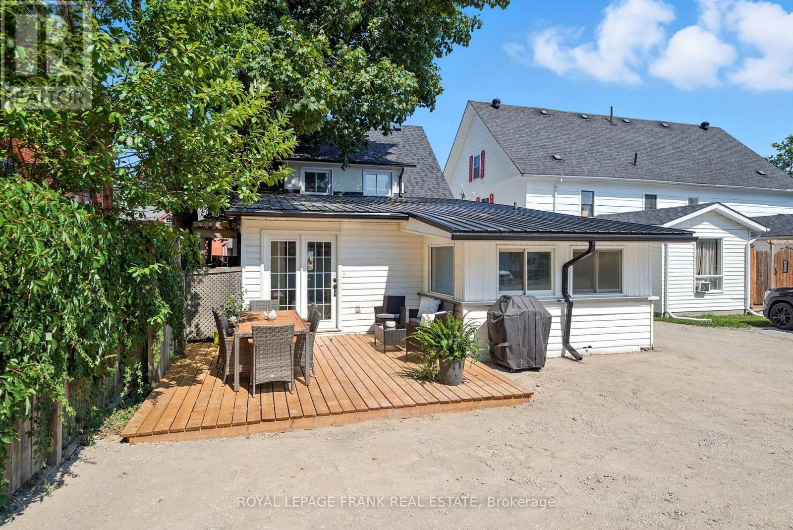 












41 SUSSEX STREET N

,
Kawartha Lakes (Lindsay),




Ontario
K9V4H6

