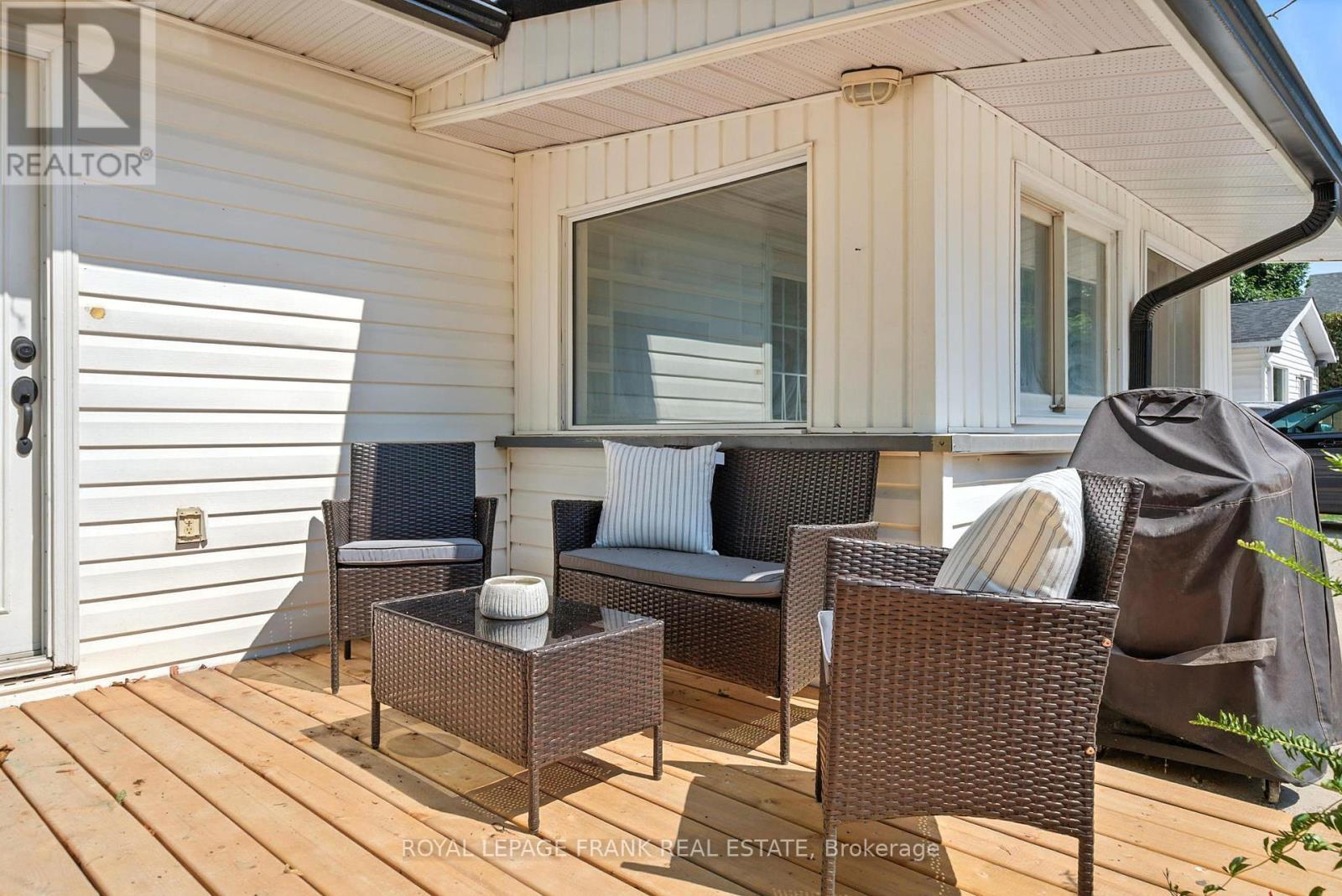 












41 SUSSEX STREET N

,
Kawartha Lakes (Lindsay),




Ontario
K9V4H6

