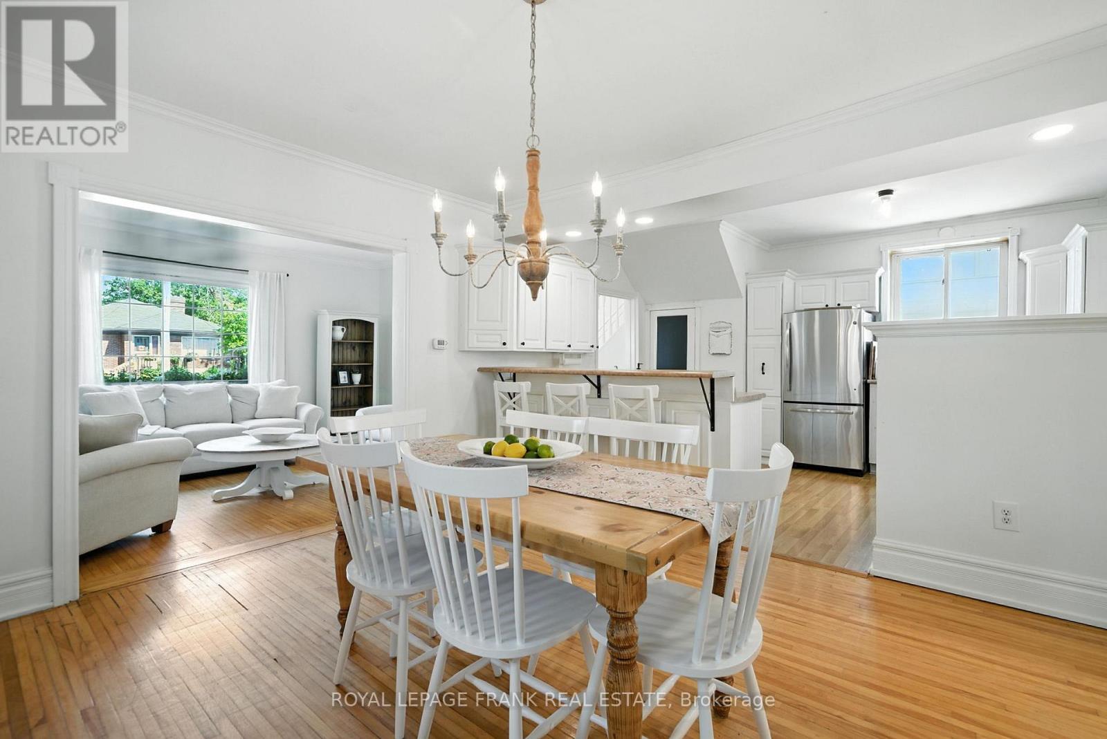 












41 SUSSEX STREET N

,
Kawartha Lakes (Lindsay),




Ontario
K9V4H6


