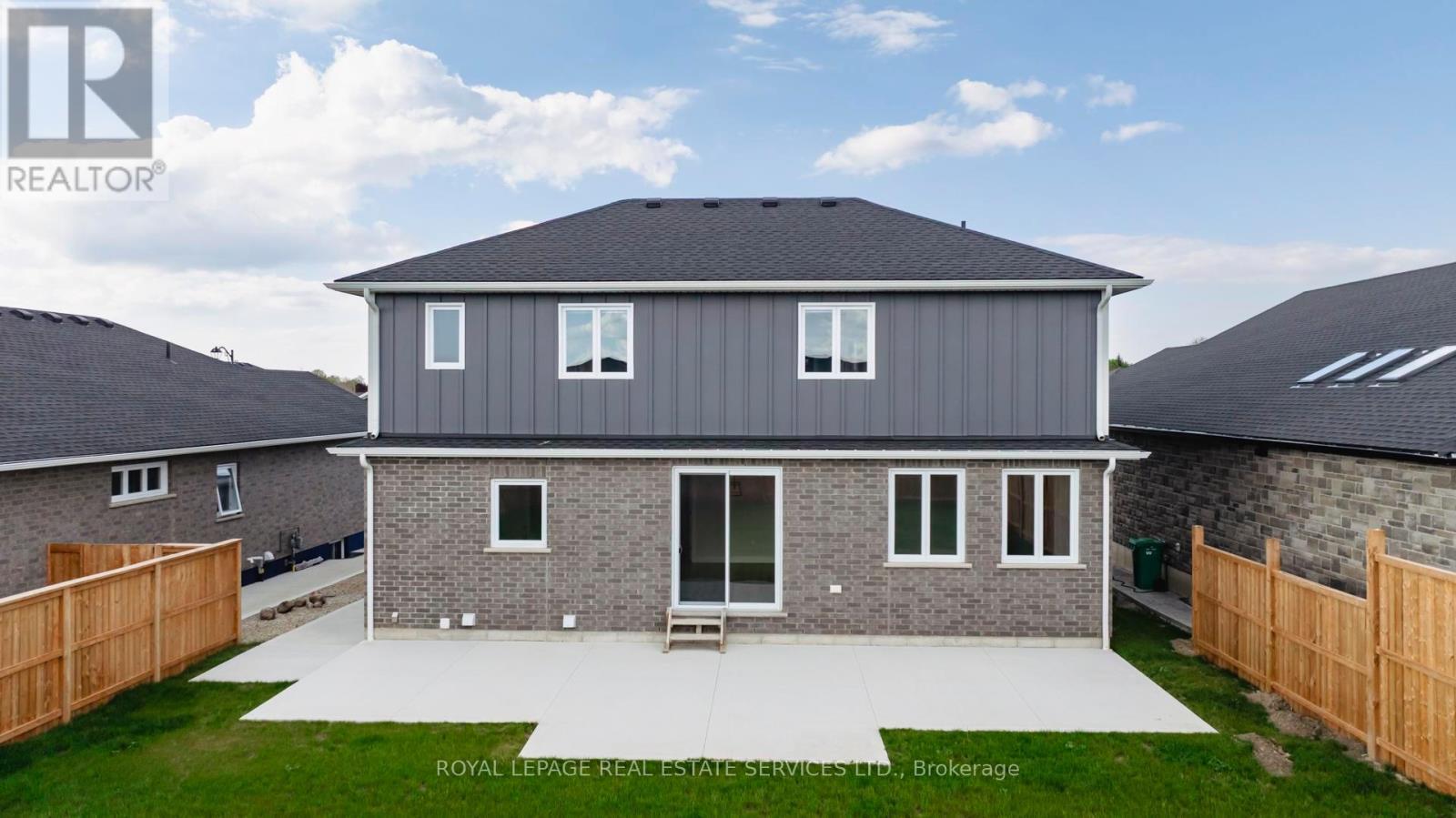 












139 SHEARWATER TRAIL

,
Goderich,




Ontario
N7A0C7


