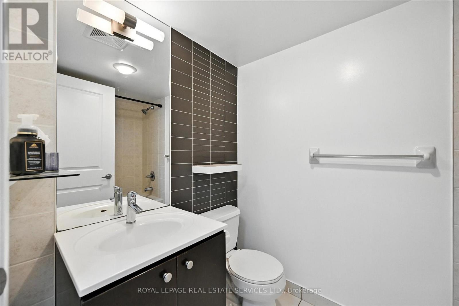 












1511 - 235 SHERWAY GARDENS ROAD

,
Toronto,




Ontario
M9C0A2

