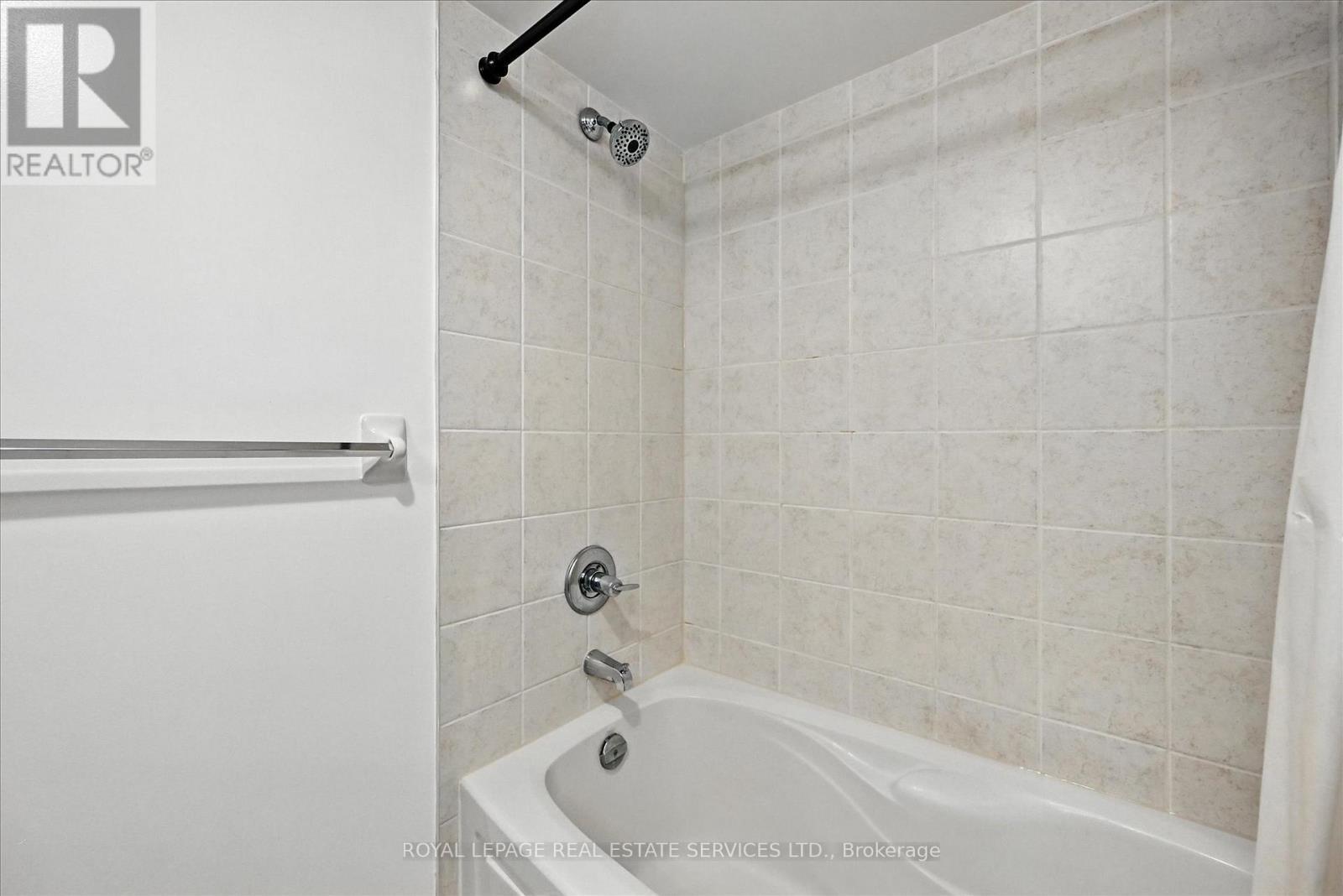 












1511 - 235 SHERWAY GARDENS ROAD

,
Toronto,




Ontario
M9C0A2

