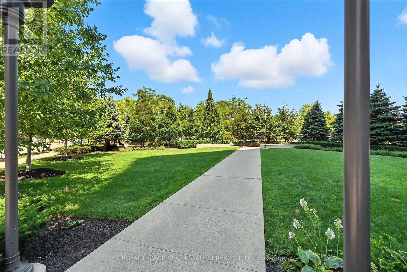 












1511 - 235 SHERWAY GARDENS ROAD

,
Toronto,




Ontario
M9C0A2

