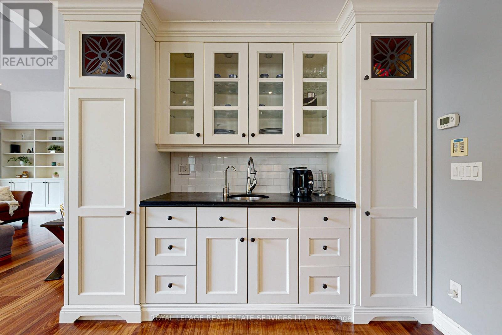 












159 VIEWBANK CRESCENT

,
Oakville,




Ontario
L6L1R3

