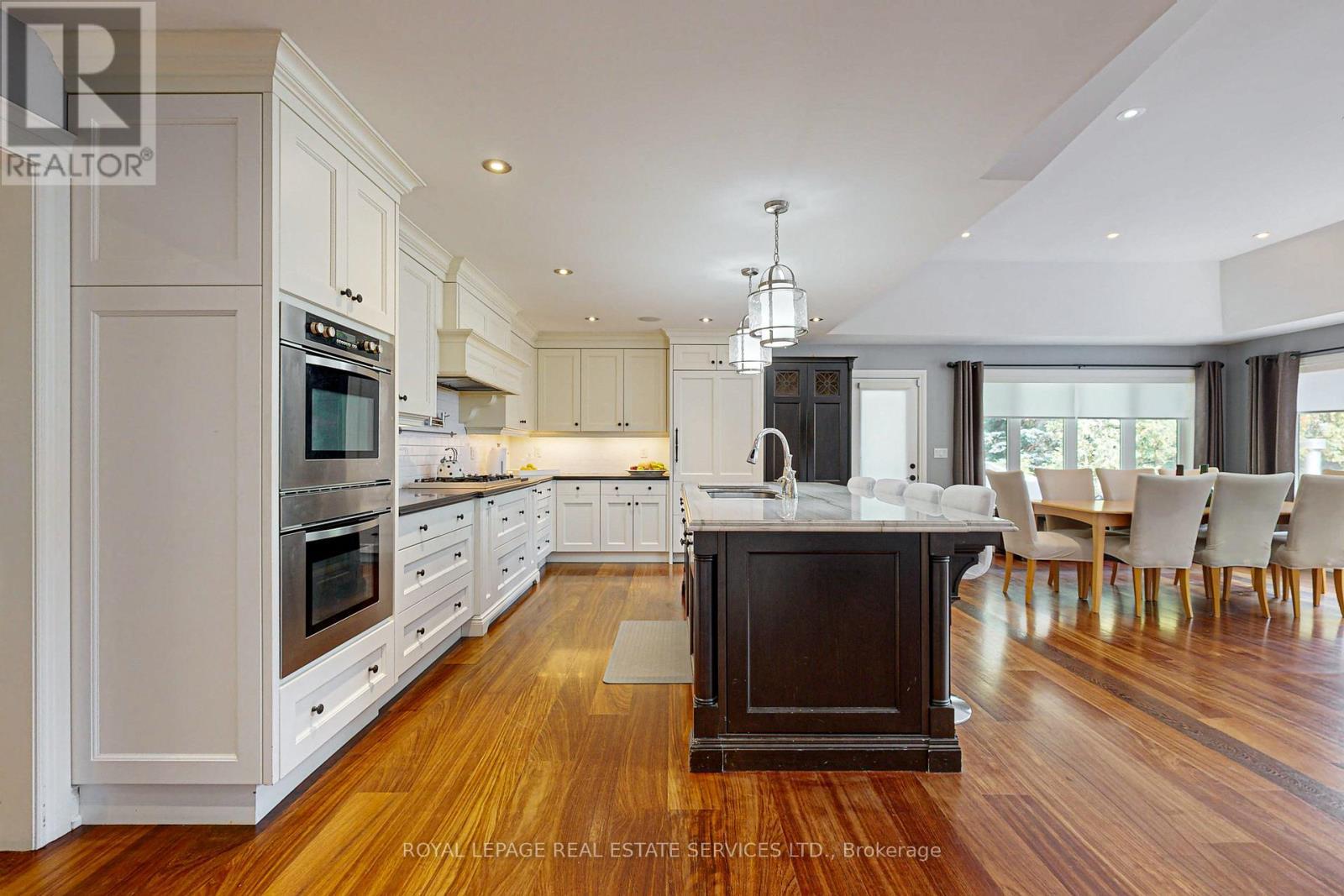 












159 VIEWBANK CRESCENT

,
Oakville,




Ontario
L6L1R3

