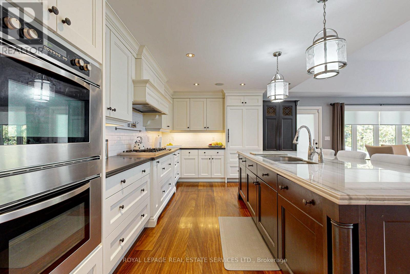 












159 VIEWBANK CRESCENT

,
Oakville,




Ontario
L6L1R3

