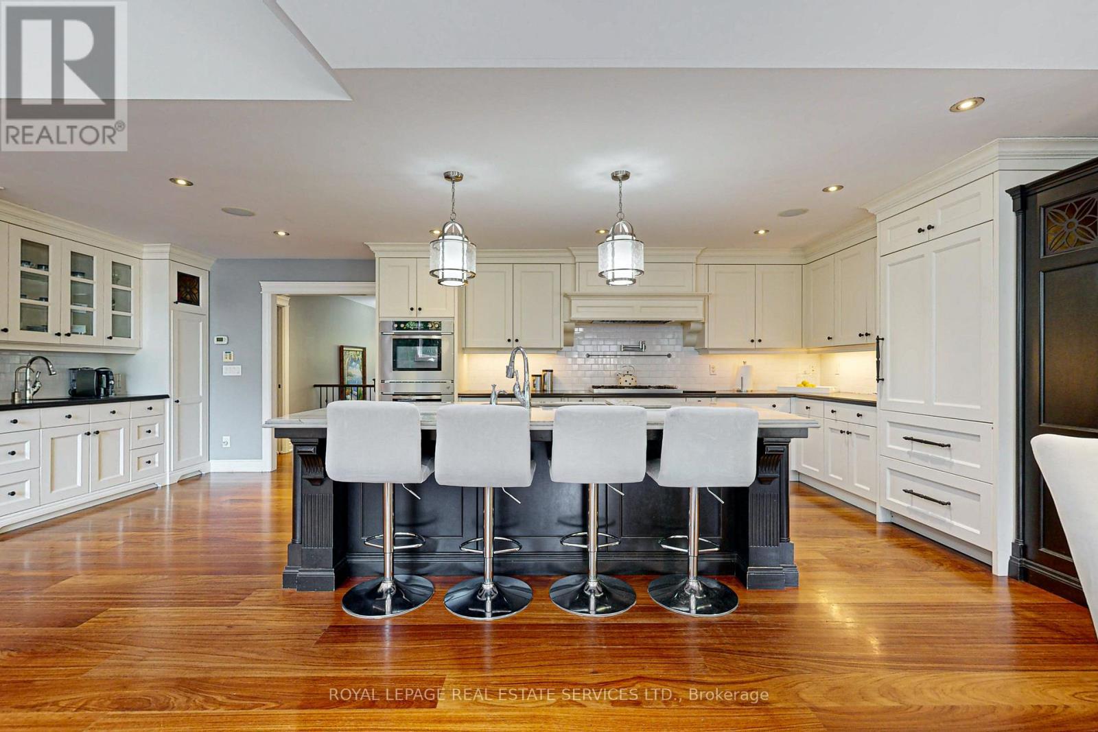 












159 VIEWBANK CRESCENT

,
Oakville,




Ontario
L6L1R3

