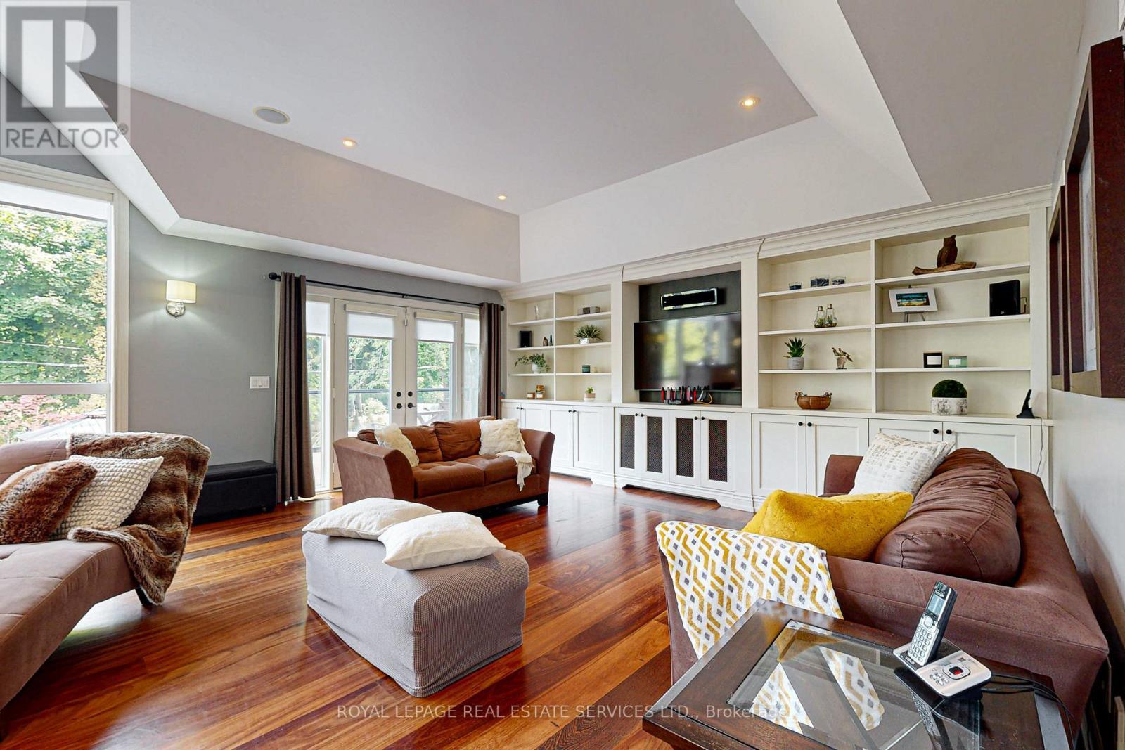 












159 VIEWBANK CRESCENT

,
Oakville,




Ontario
L6L1R3

