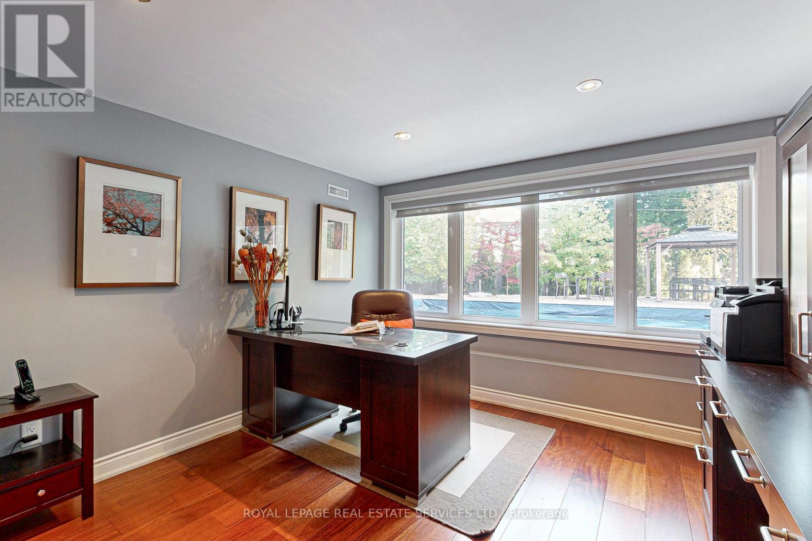 












159 VIEWBANK CRESCENT

,
Oakville,




Ontario
L6L1R3

