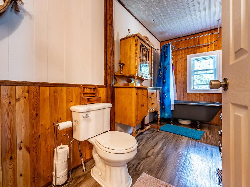 









111


Rue Marc

,
Saint-Élie-de-Caxton,




QC
G0X2N0

