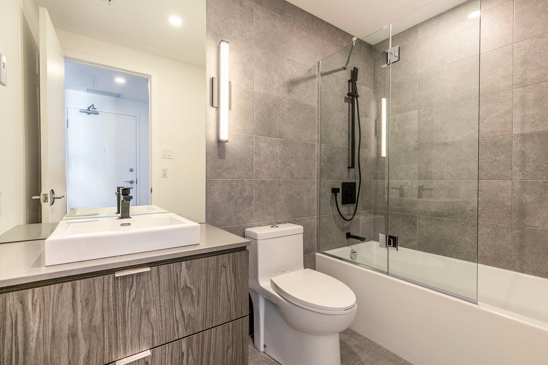 









1900


Rue Suzanne-Coallier

, 422,
Montréal (Saint-Laurent),




QC
H4M0A8

