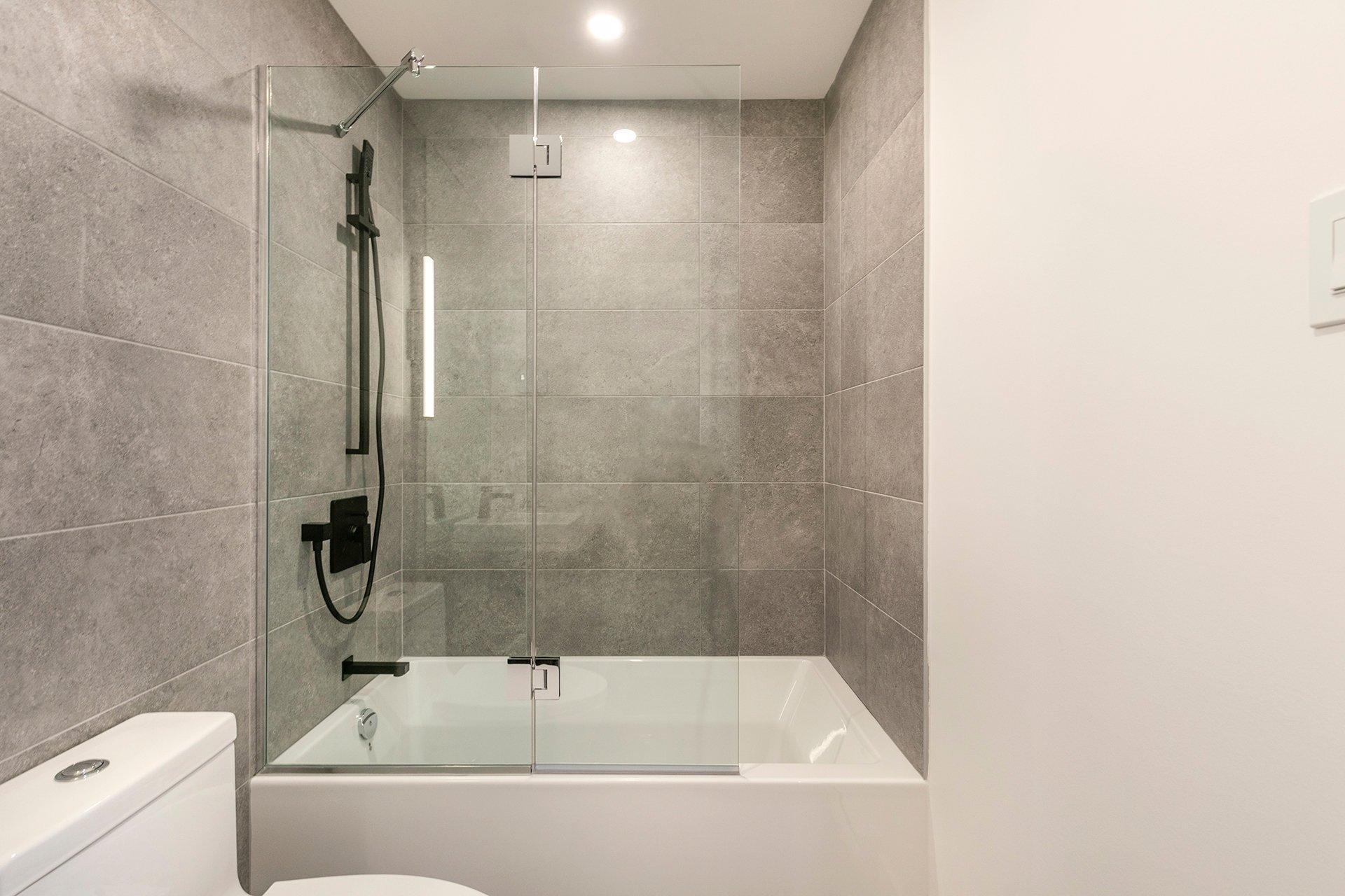 









1900


Rue Suzanne-Coallier

, 422,
Montréal (Saint-Laurent),




QC
H4M0A8

