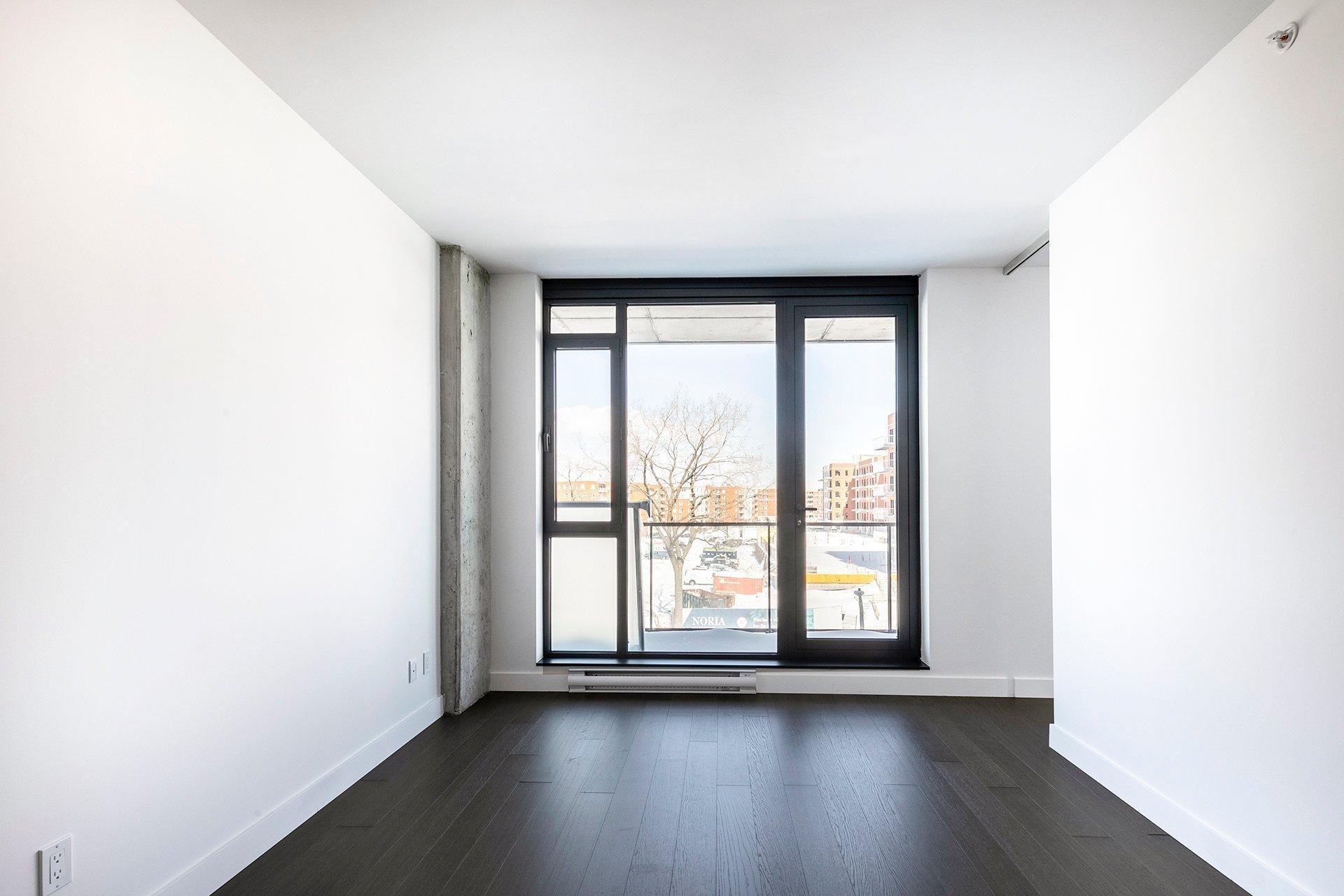 









1900


Rue Suzanne-Coallier

, 422,
Montréal (Saint-Laurent),




QC
H4M0A8

