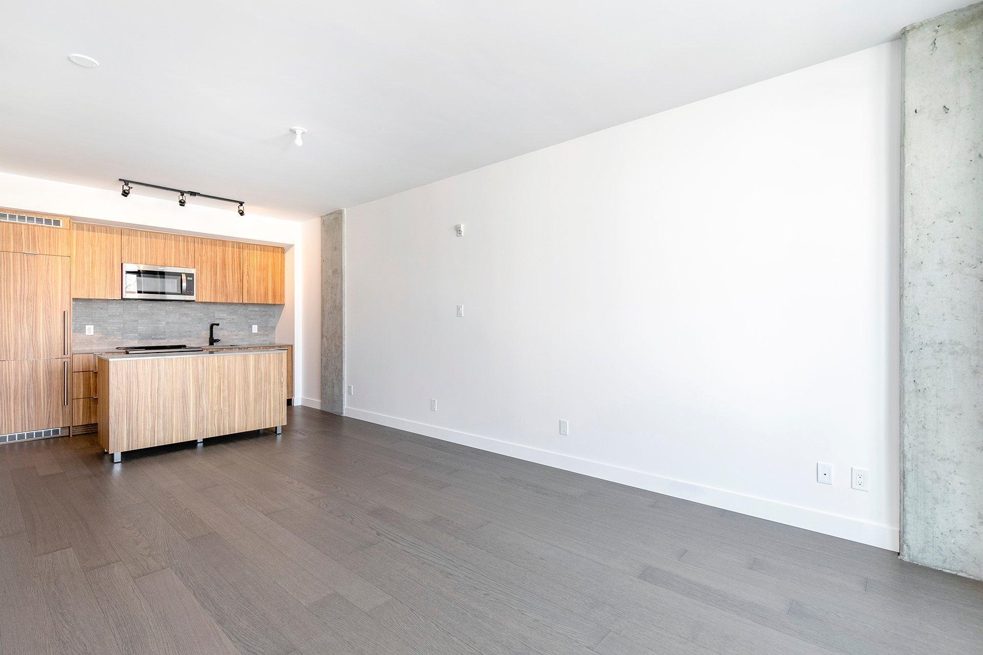 









1900


Rue Suzanne-Coallier

, 422,
Montréal (Saint-Laurent),




QC
H4M0A8

