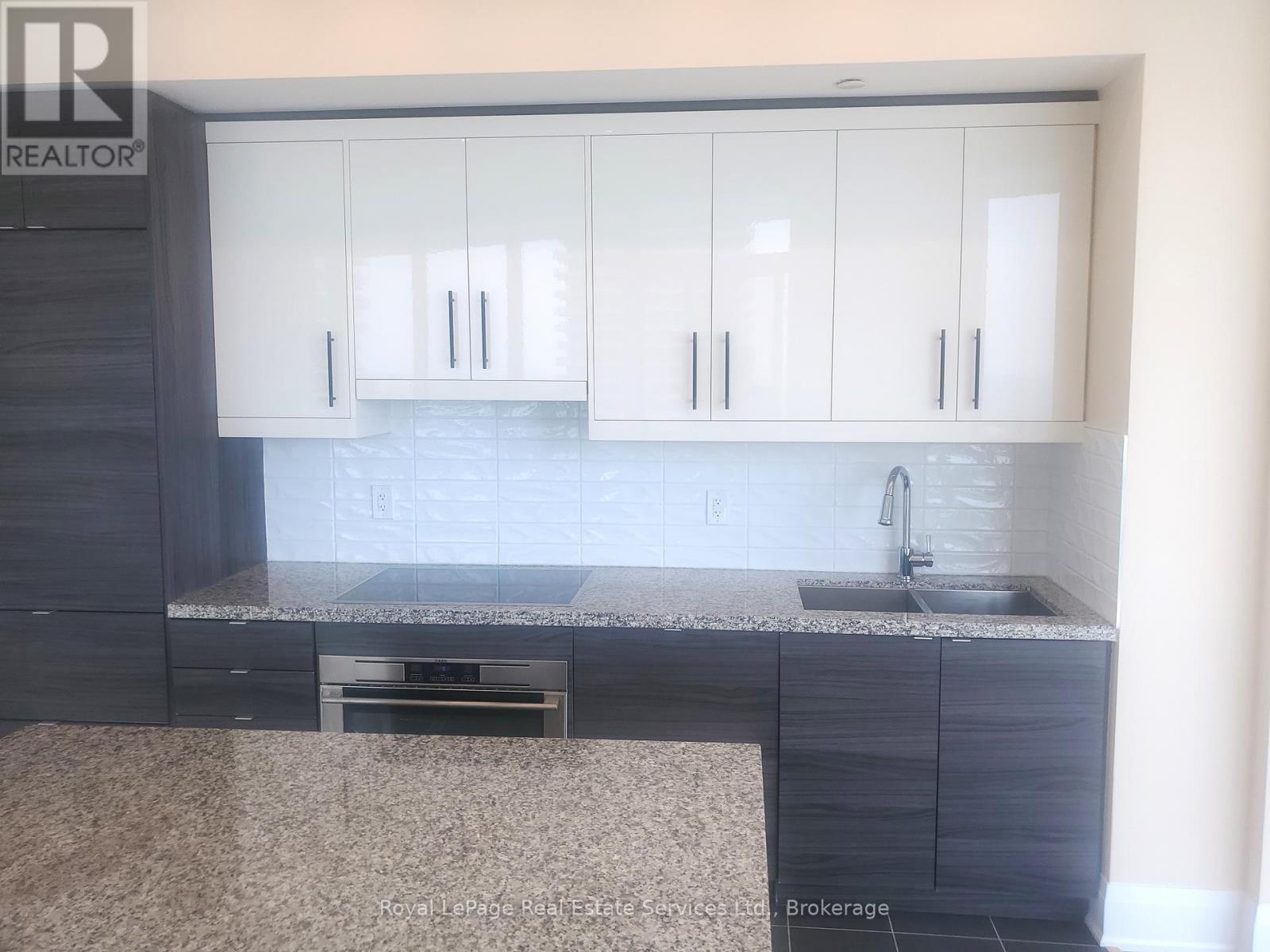 












3702 - 59 ANNIE CRAIG DRIVE

,
Toronto (Mimico),




Ontario
M8V0C4

