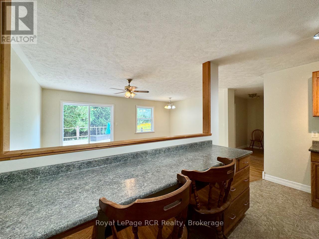 












323 EAST ROAD RR 4 ROAD

,
Northern Bruce Peninsula,




Ontario
N0H1W0

