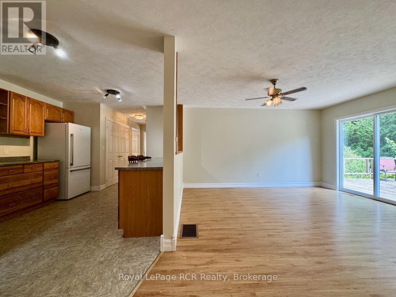 












323 EAST ROAD RR 4 ROAD

,
Northern Bruce Peninsula,




Ontario
N0H1W0

