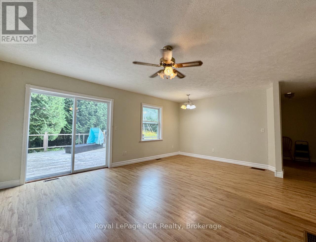 












323 EAST ROAD RR 4 ROAD

,
Northern Bruce Peninsula,




Ontario
N0H1W0

