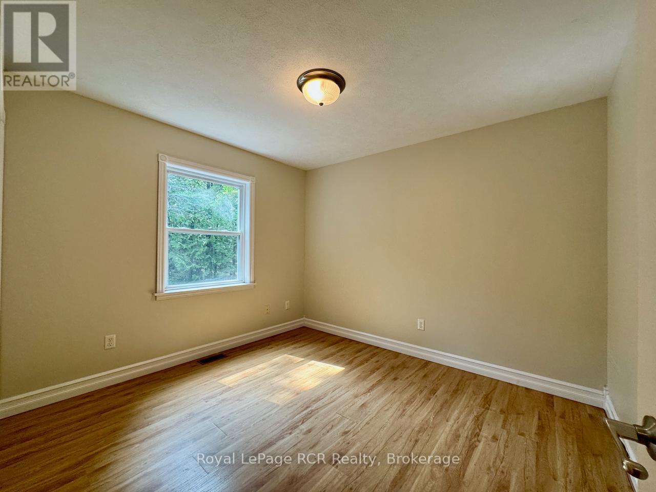 












323 EAST ROAD RR 4 ROAD

,
Northern Bruce Peninsula,




Ontario
N0H1W0

