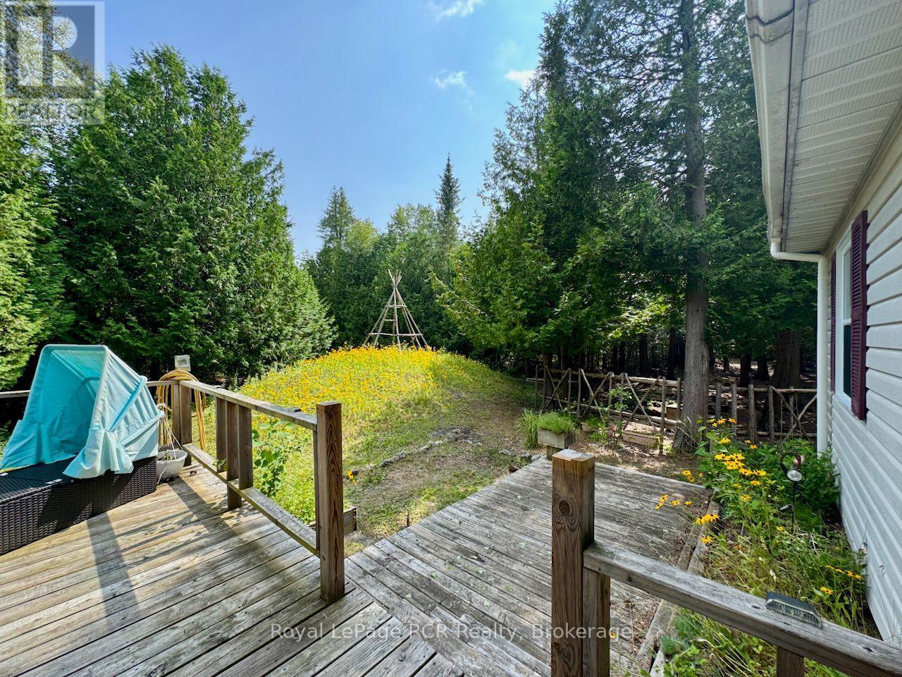 












323 EAST ROAD RR 4 ROAD

,
Northern Bruce Peninsula,




Ontario
N0H1W0

