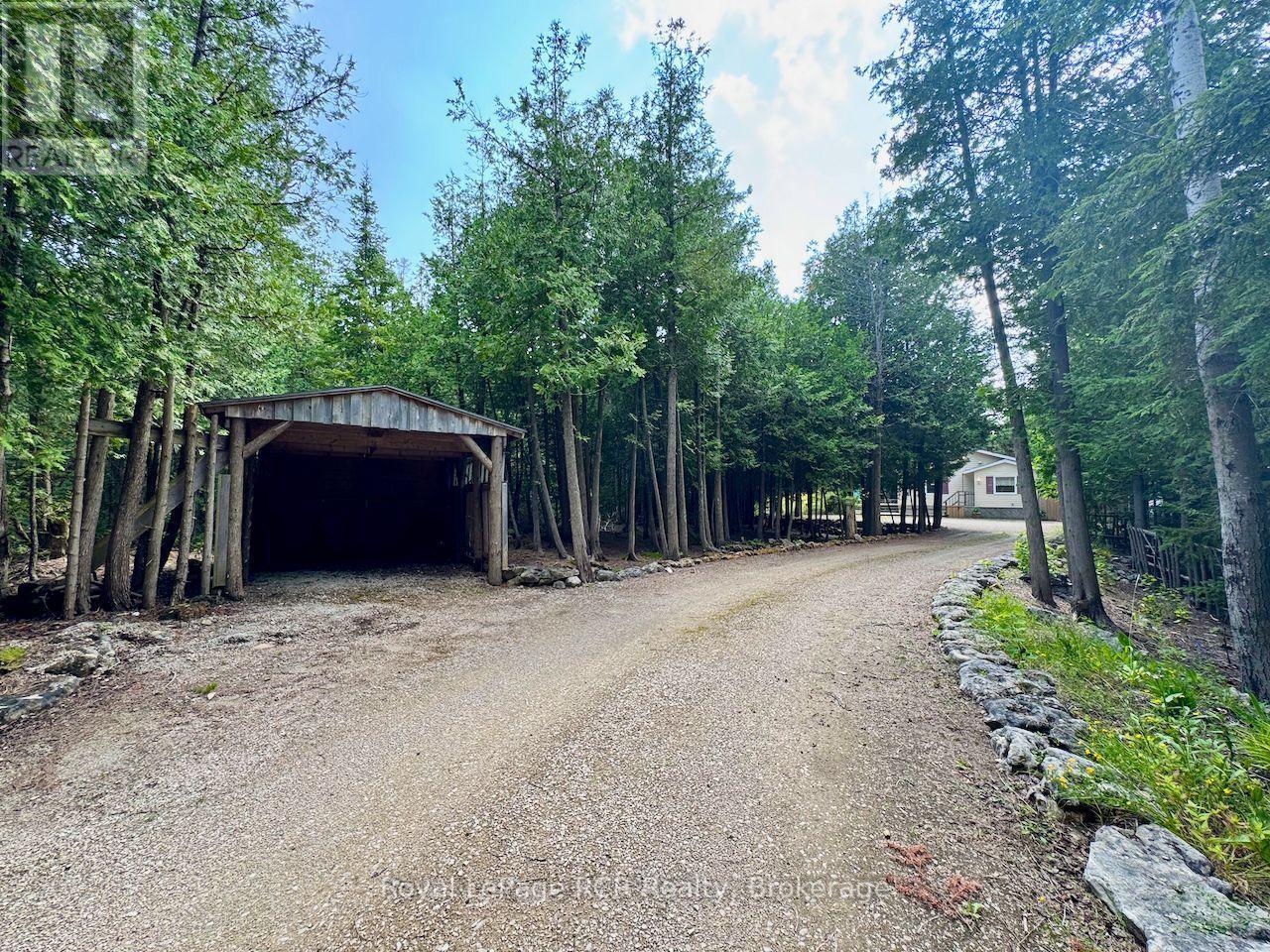 












323 EAST ROAD RR 4 ROAD

,
Northern Bruce Peninsula,




Ontario
N0H1W0

