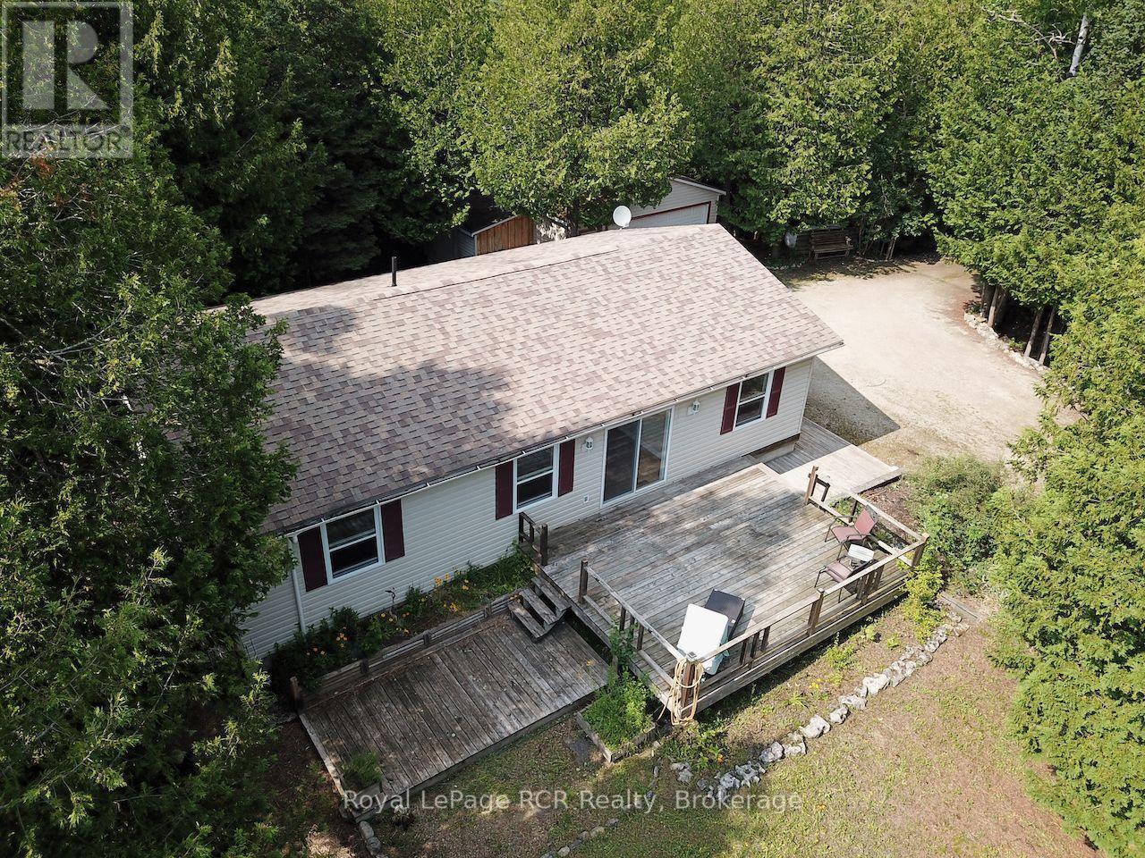 












323 EAST ROAD RR 4 ROAD

,
Northern Bruce Peninsula,




Ontario
N0H1W0

