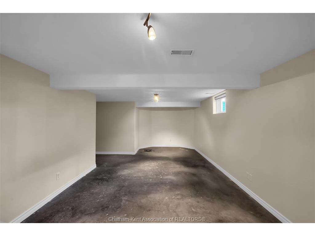 









44


Regal

Drive,
Tilbury,




ON
N0P 2L0

