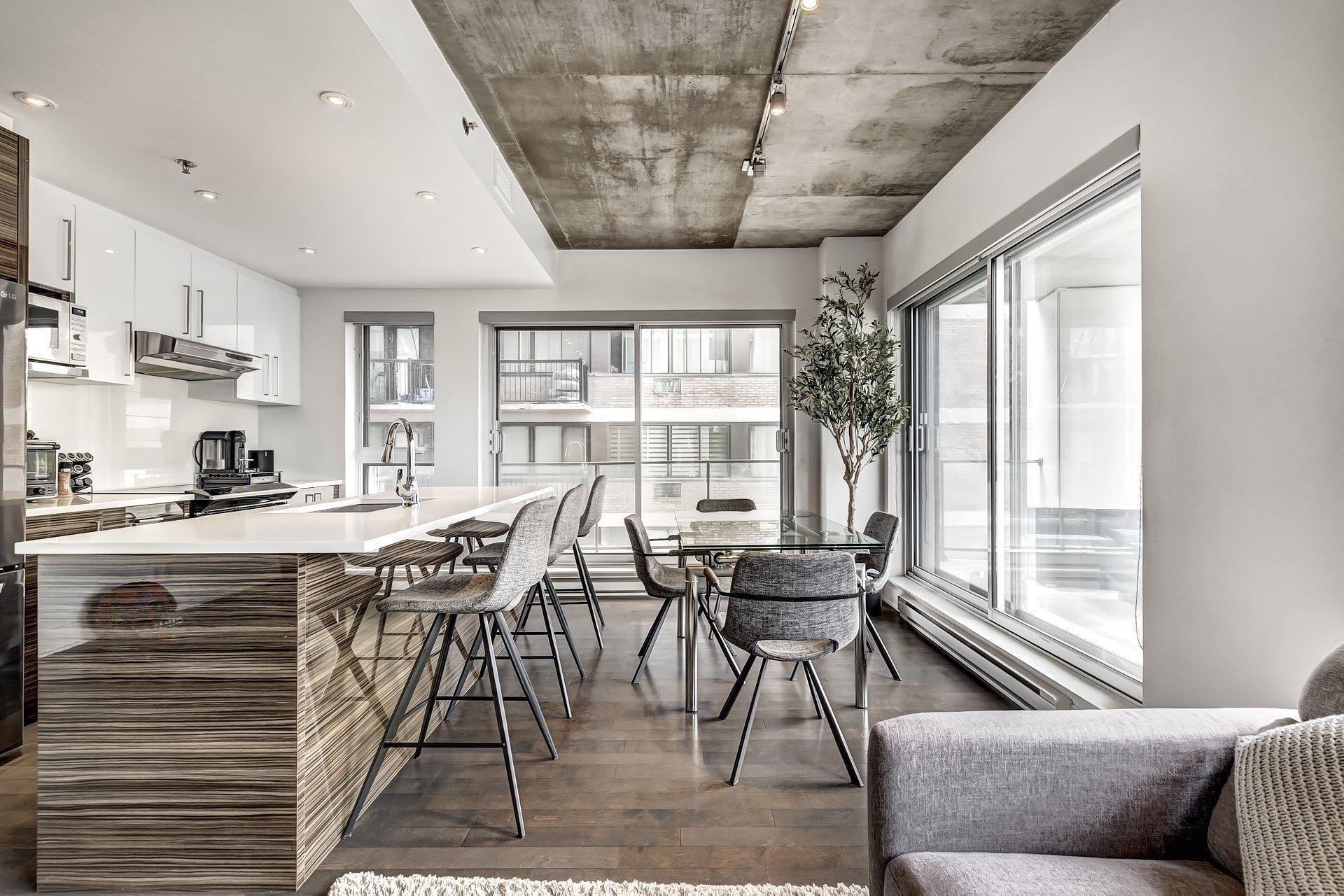 









2335


Ch. Manella

, 211,
Mont-Royal,




QC
H4P0B3

